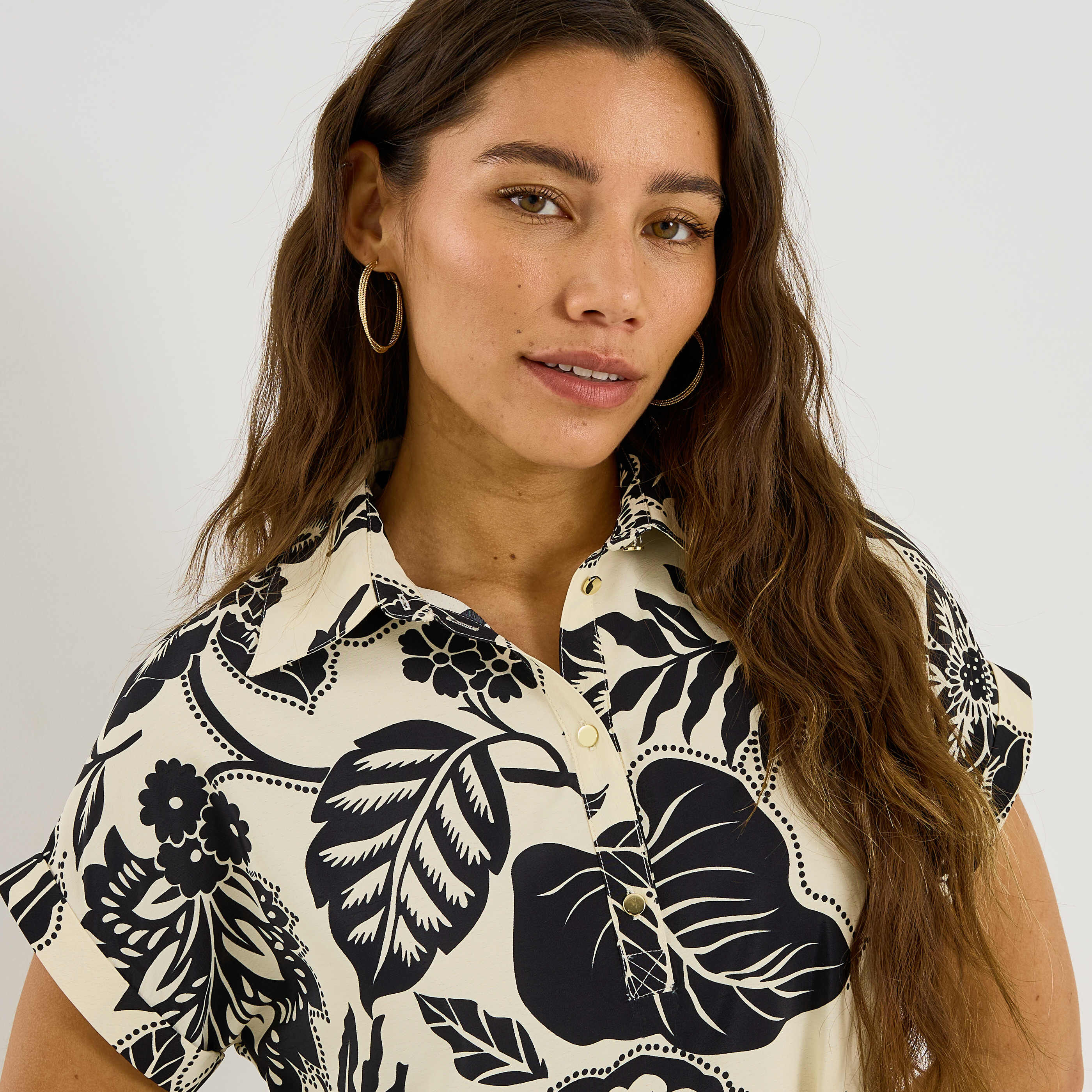 Robe courte fluide imprim&eacute; floral