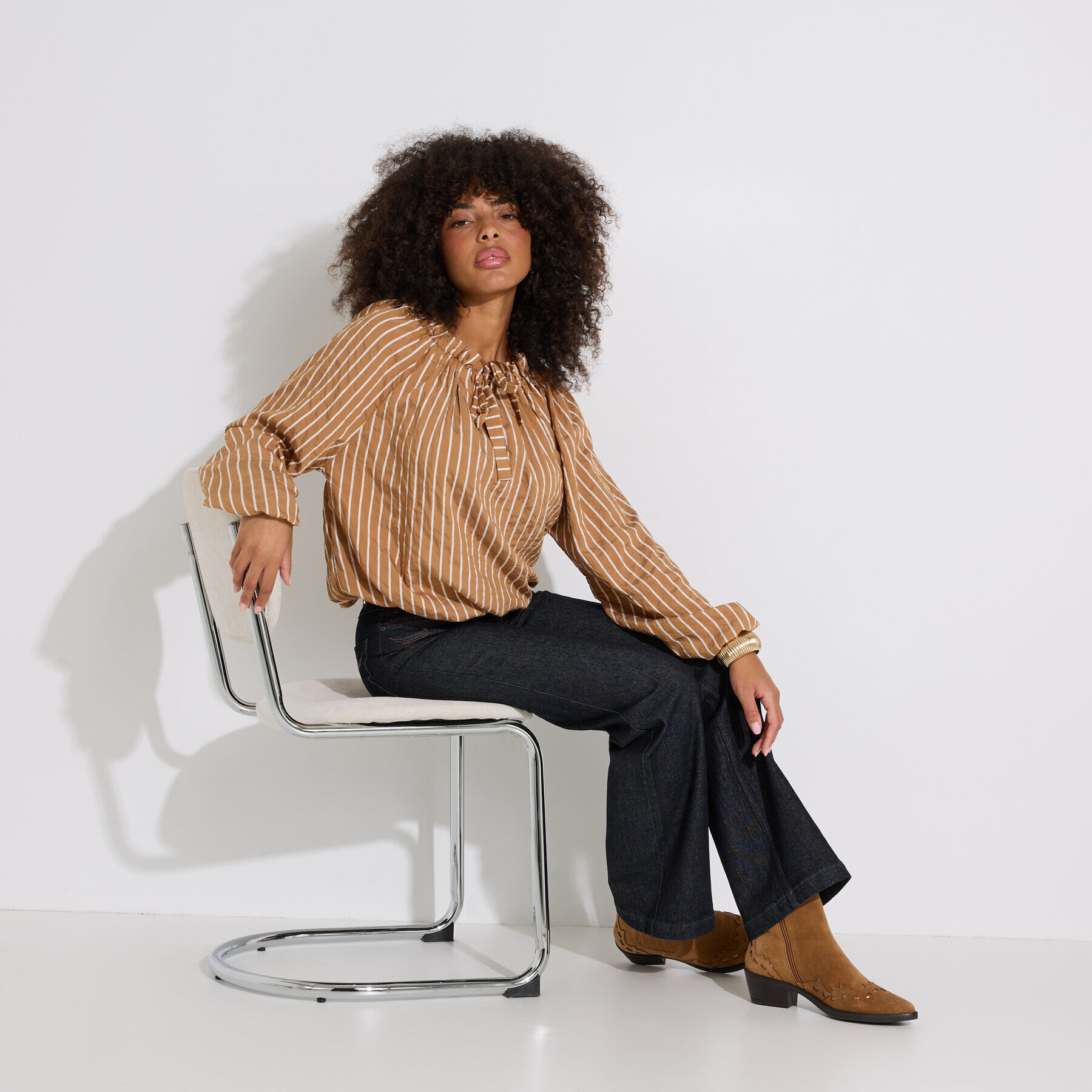 Blouse &agrave; rayures et col nou&eacute; femme