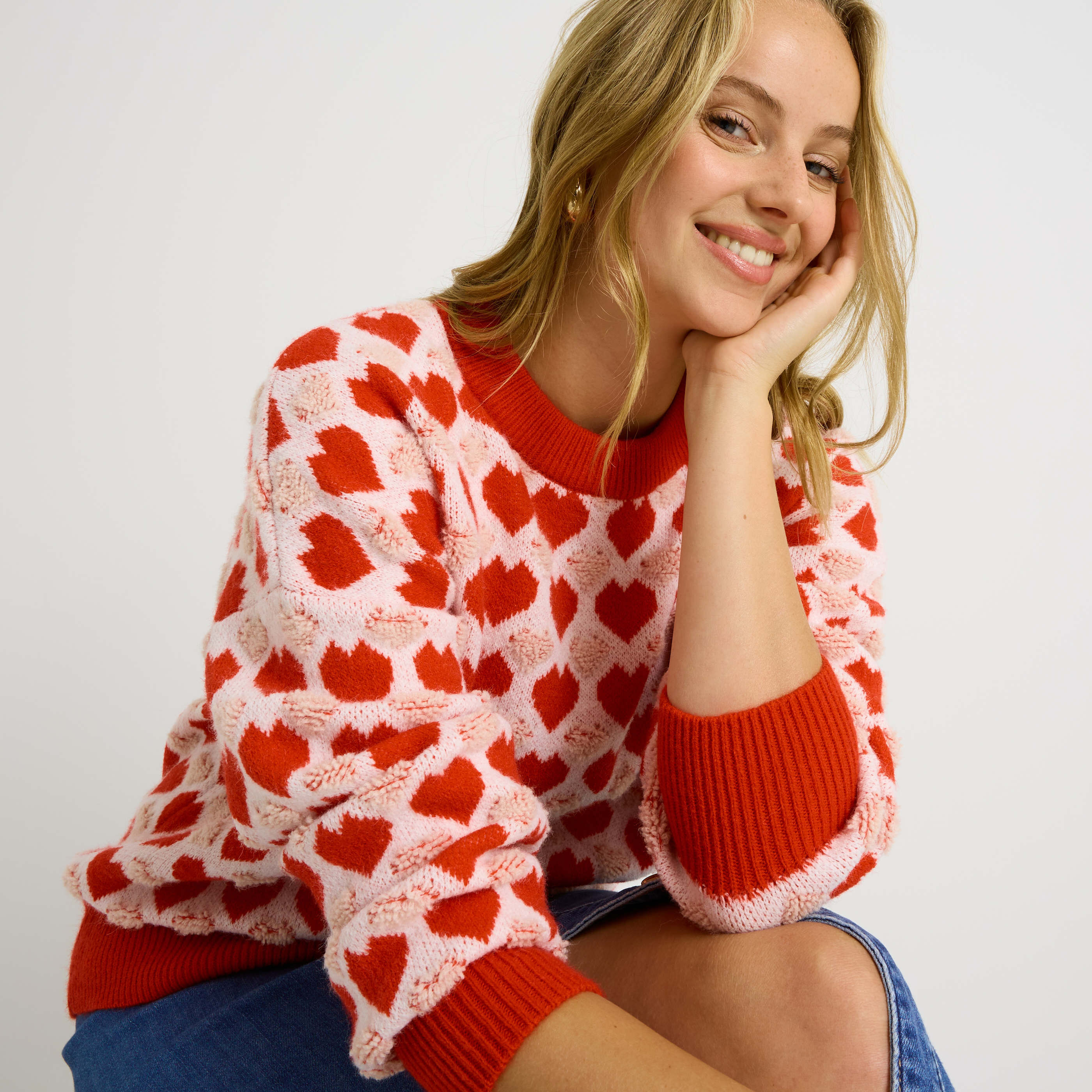 Pull col rond imprim&eacute; c&oelig;ur femme