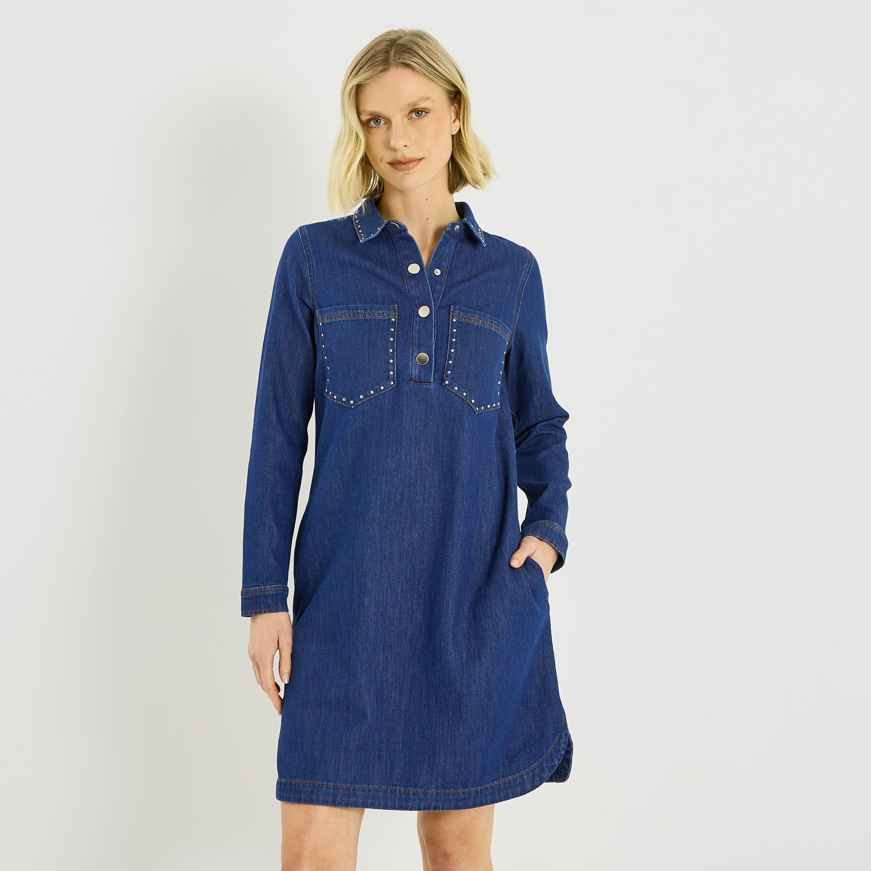 Robe en denim avec clous