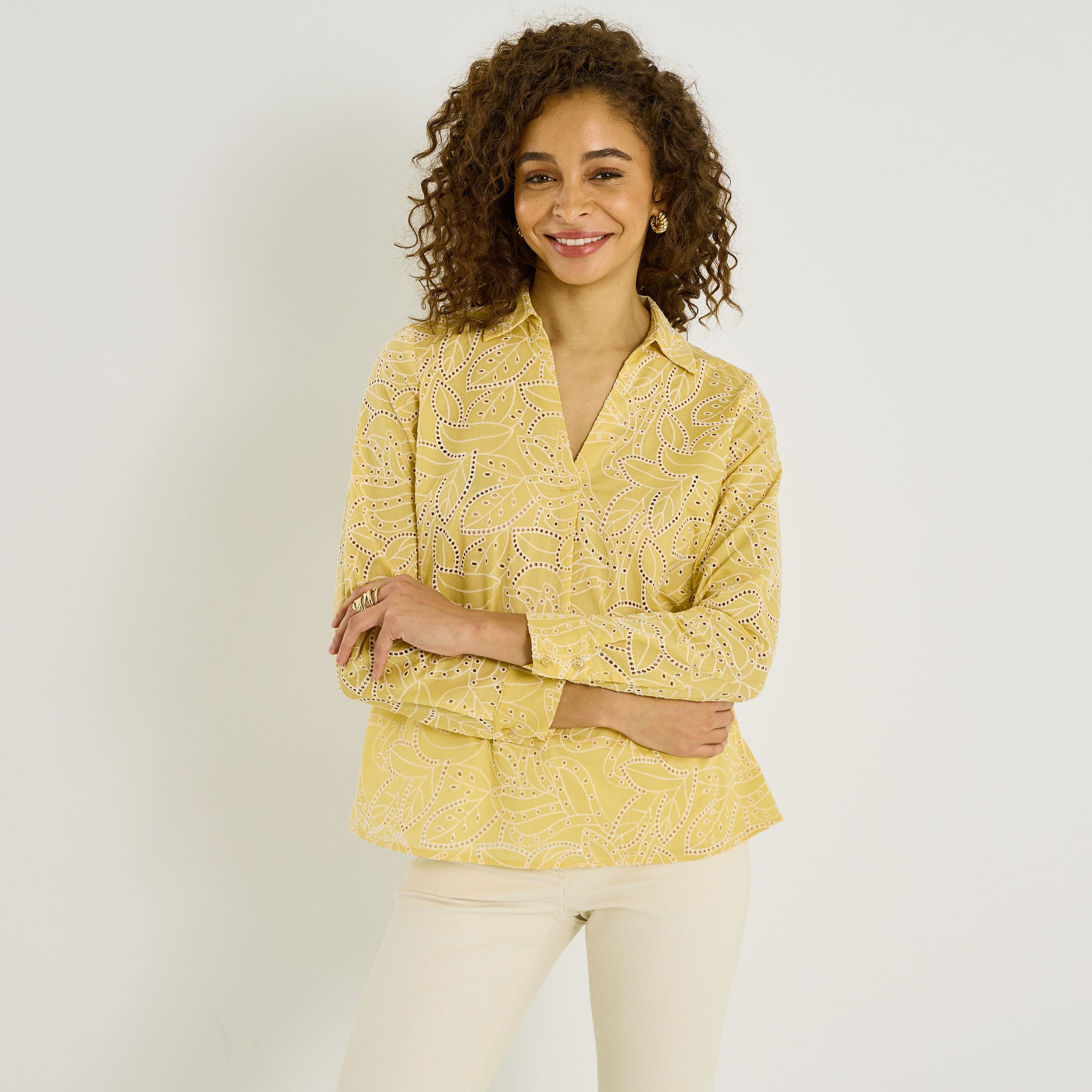 Vareuse motifs ajour&eacute;s femme