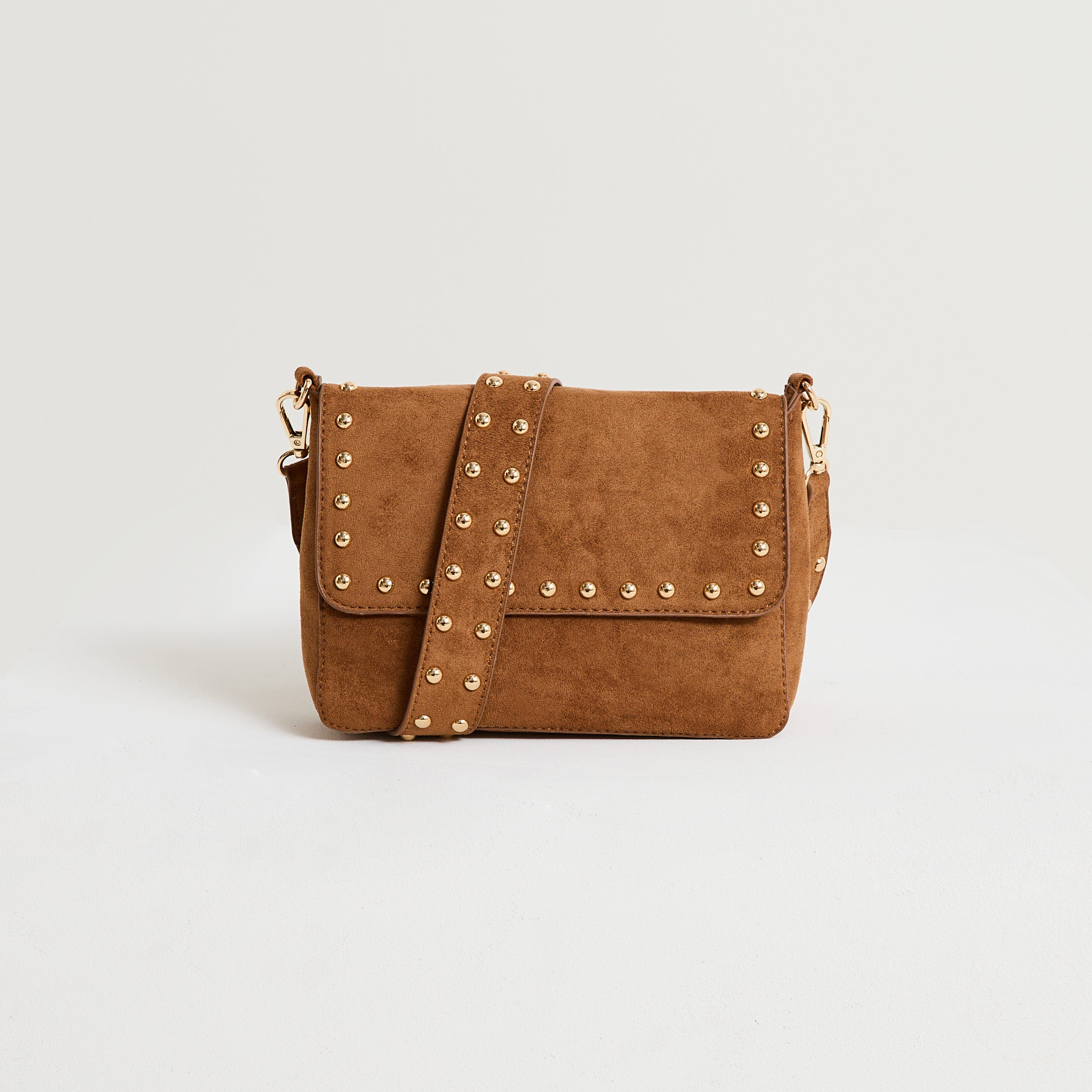 Sac bandouli&egrave;re &agrave; rabat clout&eacute;