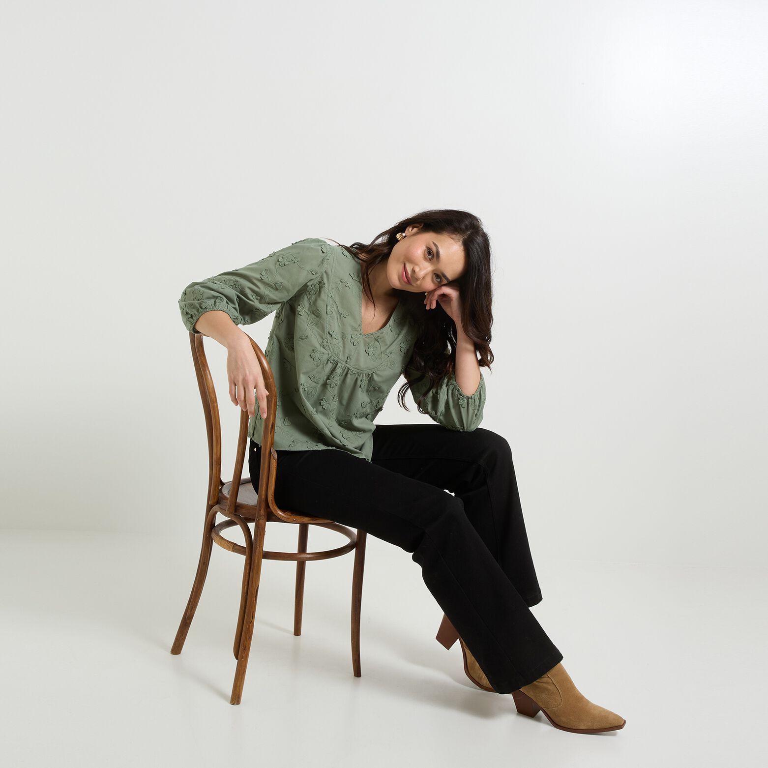 Blouse brodée femme