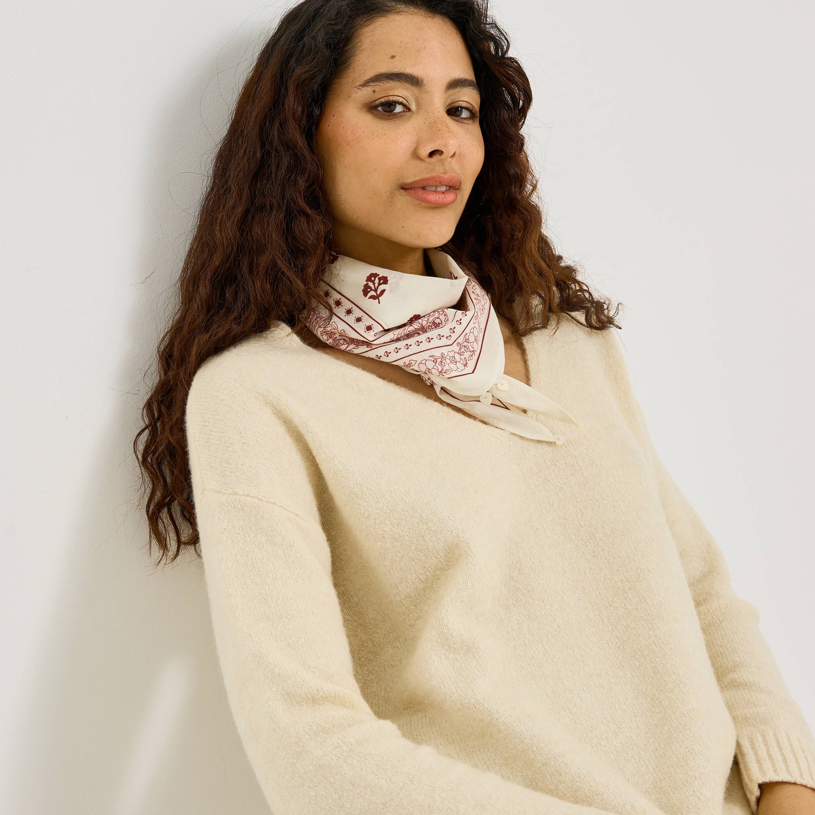 Foulard imprim&eacute; fleuri femme