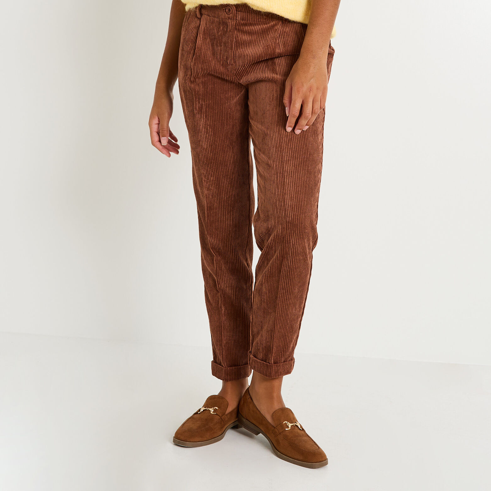 Pantalon en velours à revers femme