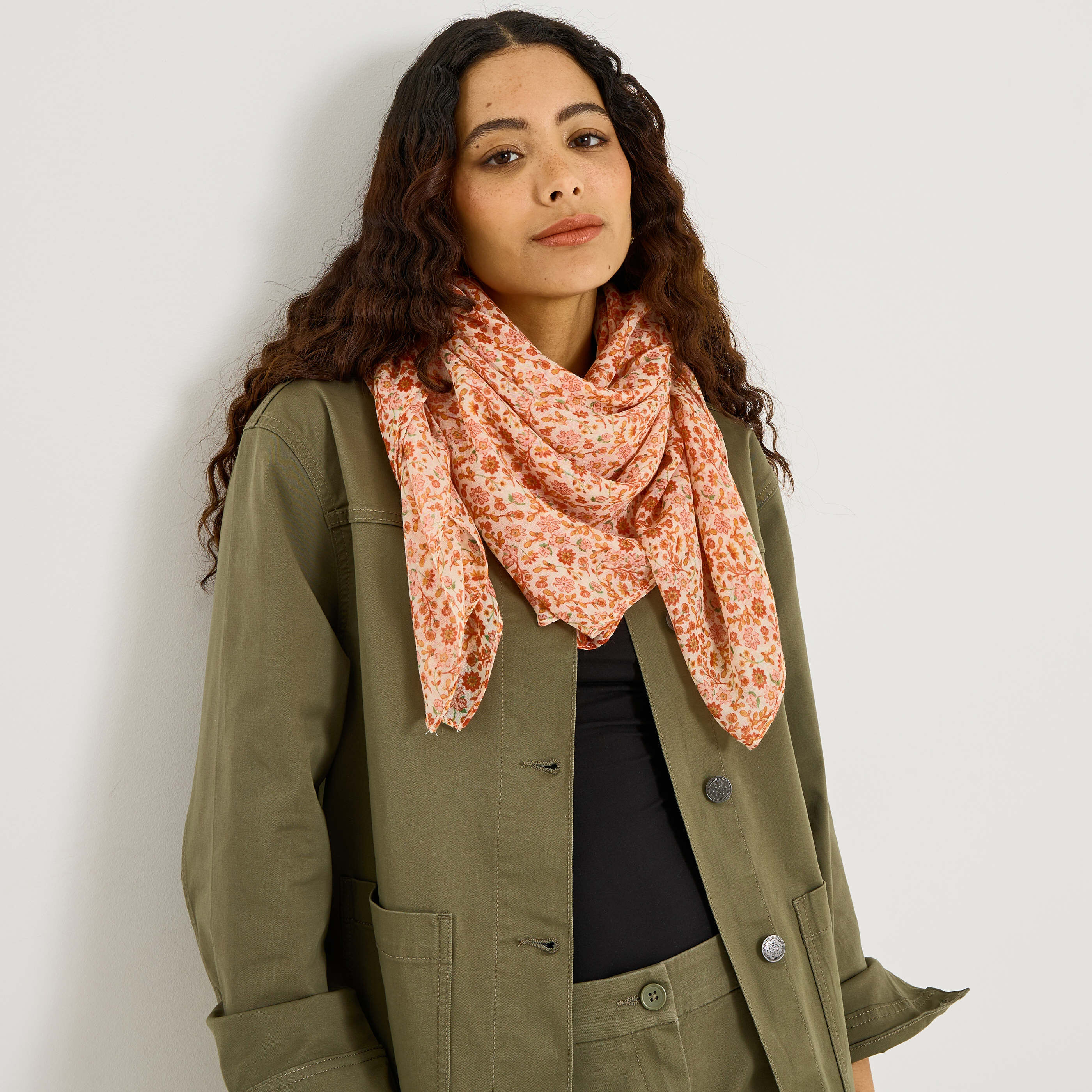 Etole longue imprim&eacute; fleuri femme