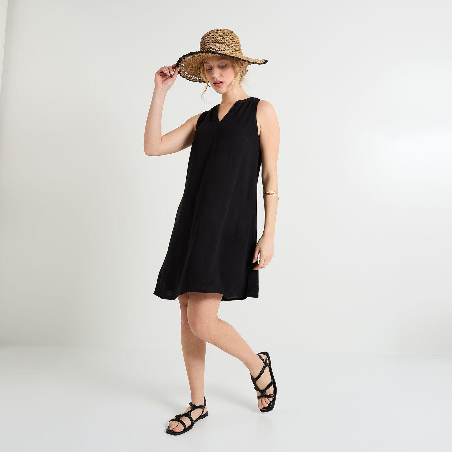 Robe courte en crépon femme