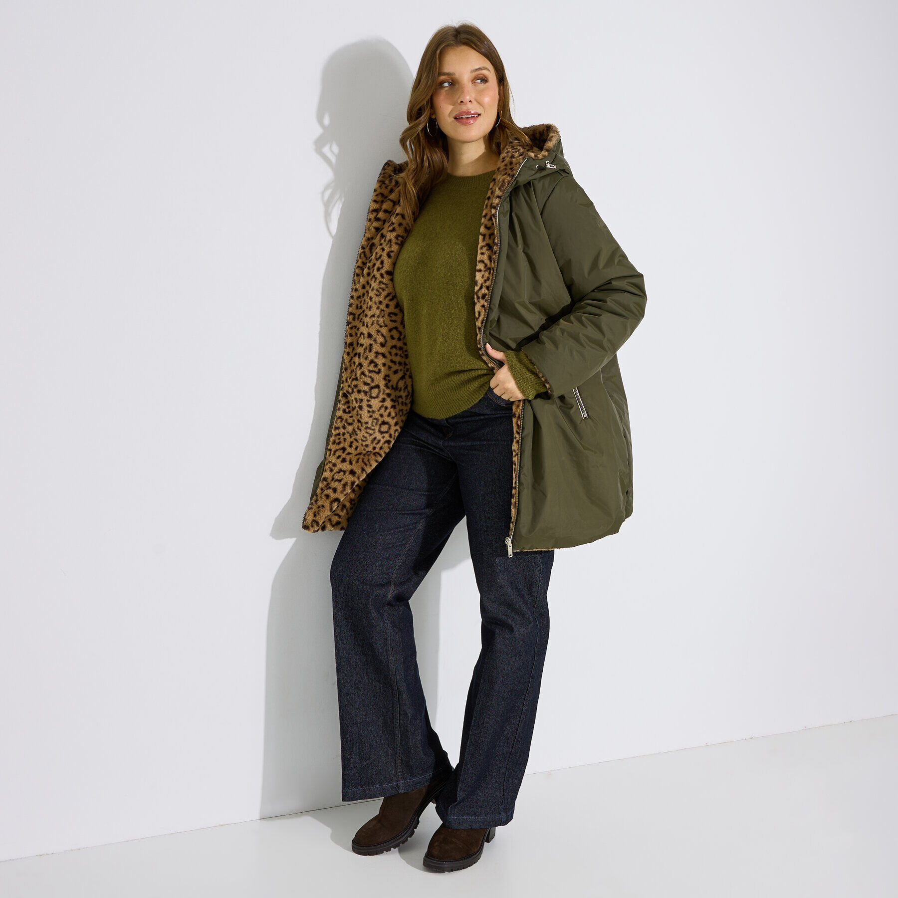 Manteau d'hiver mi-long &agrave; capuche femme