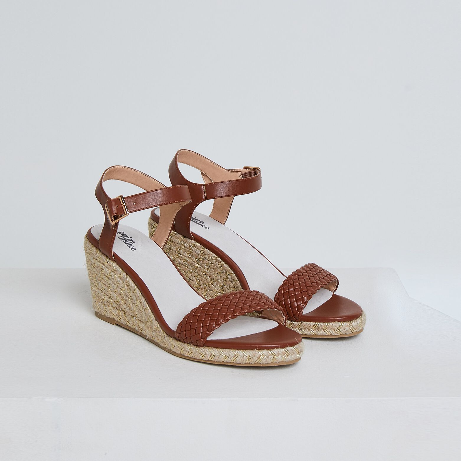 Sandales tressées femme