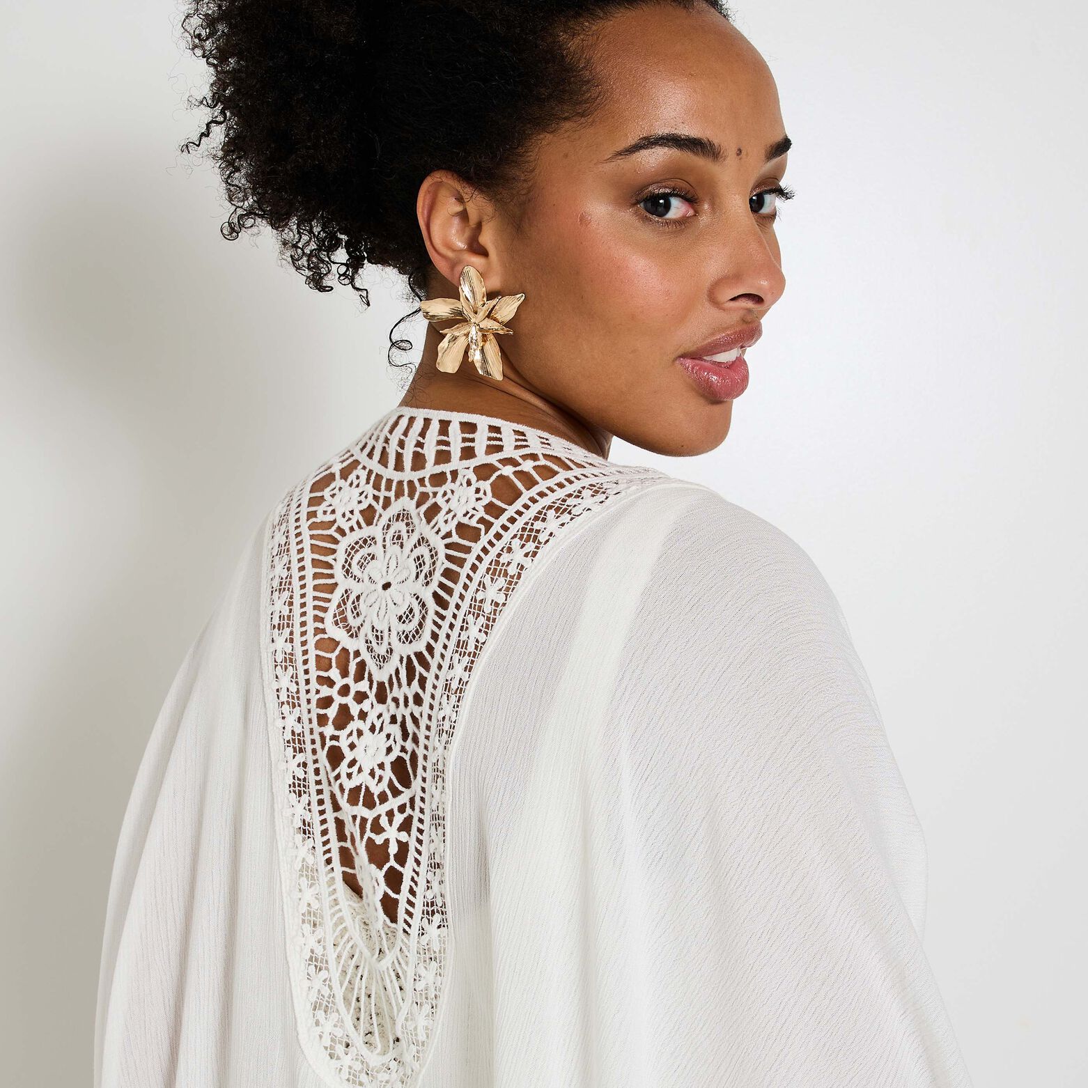 Paréo broderie femme