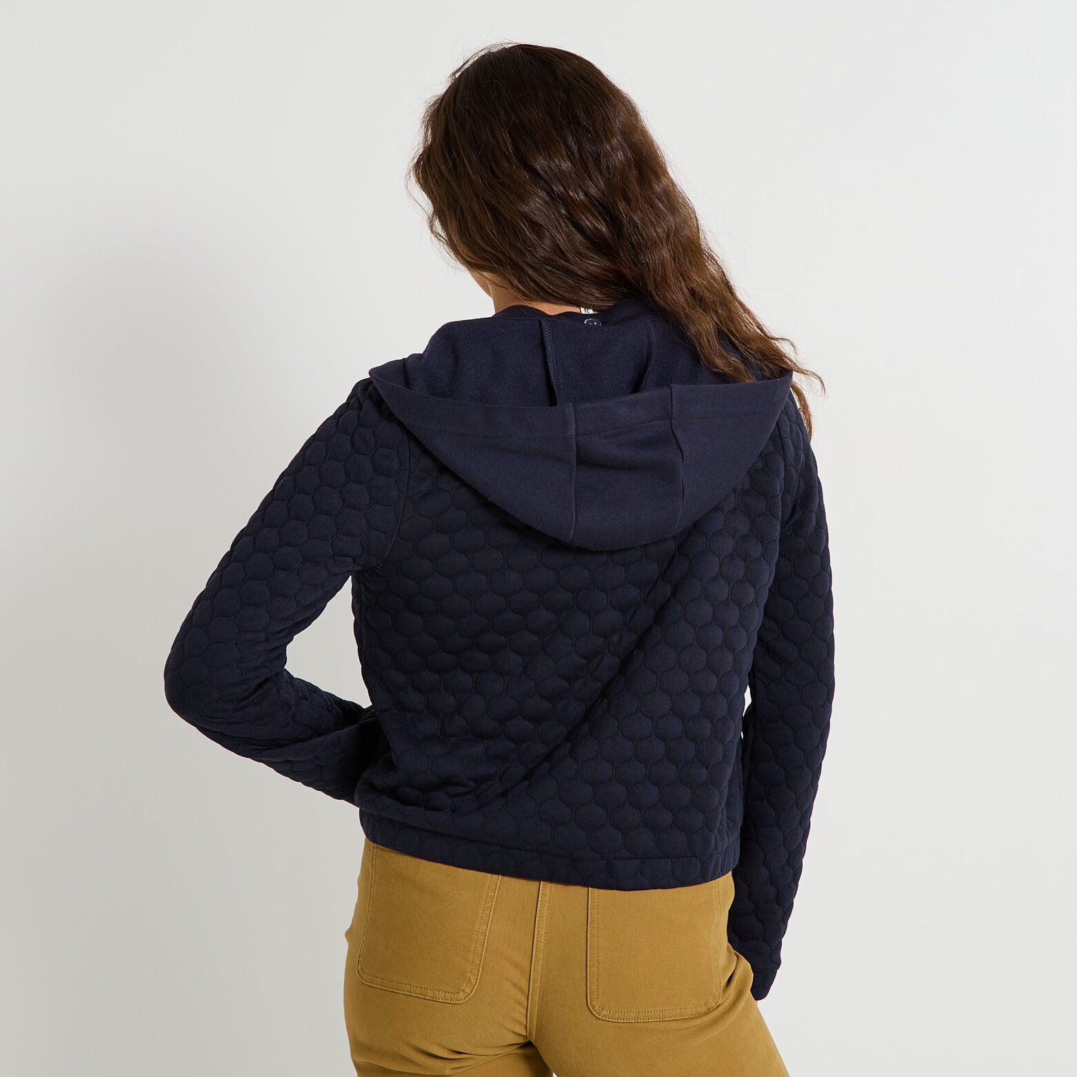 Veste en maille à capuche amovible femme