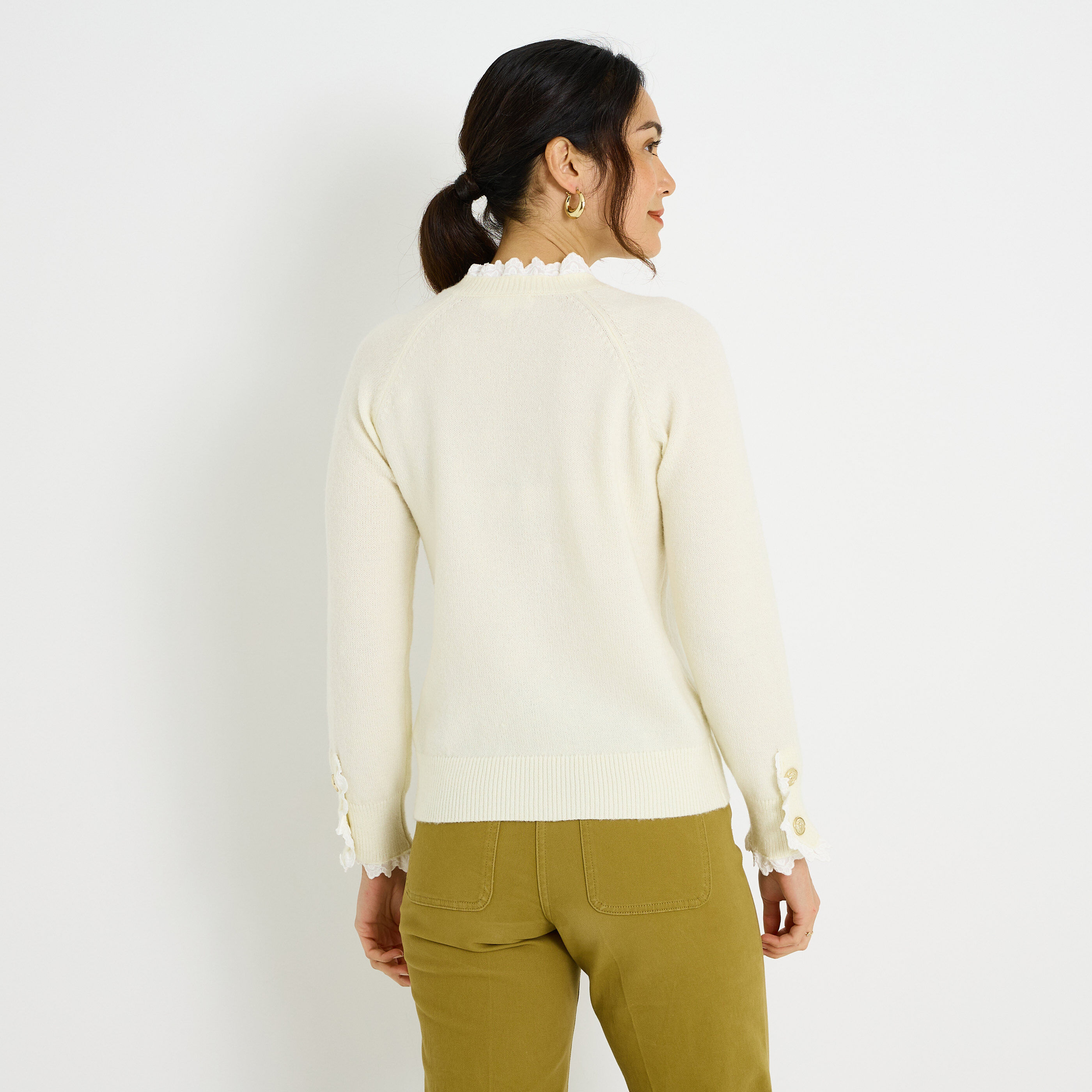 Pull col rond avec boutons femme
