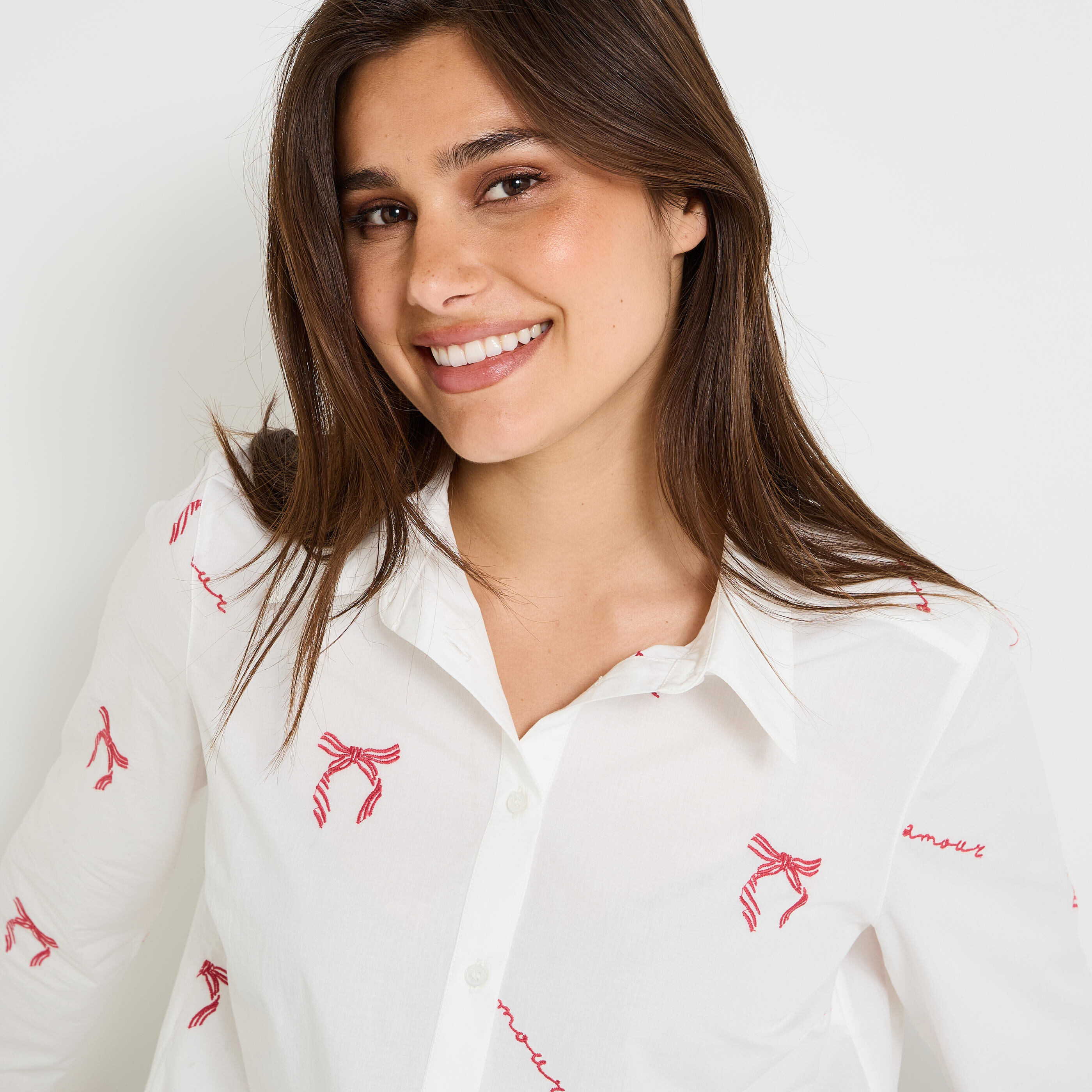 Chemise n&oelig;uds brod&eacute;s femme