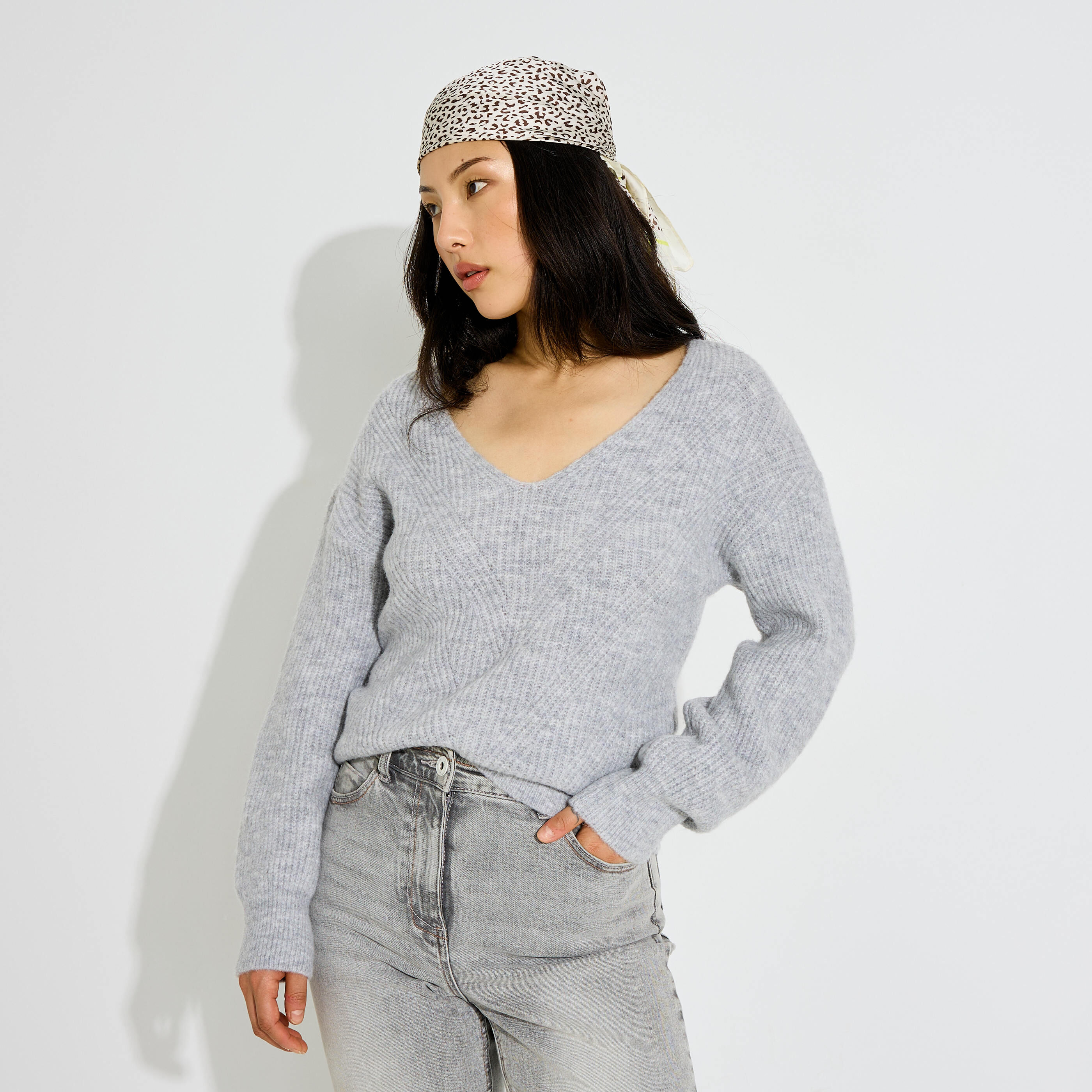 Pull col V motifs chevrons femme