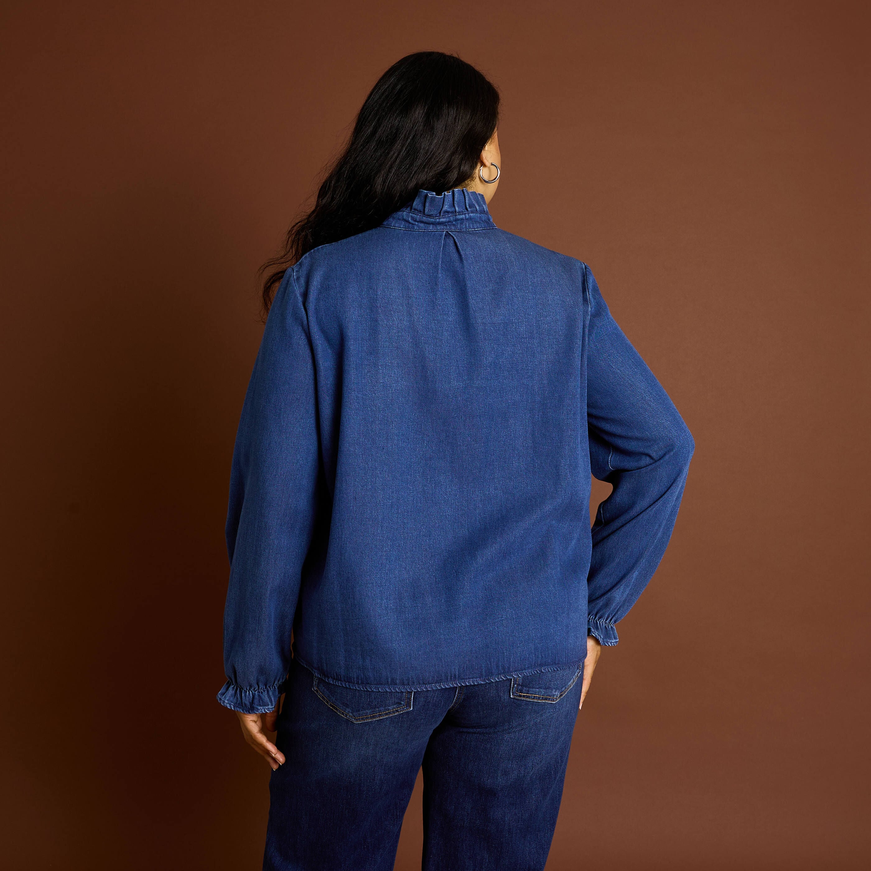 Chemise denim col montant femme