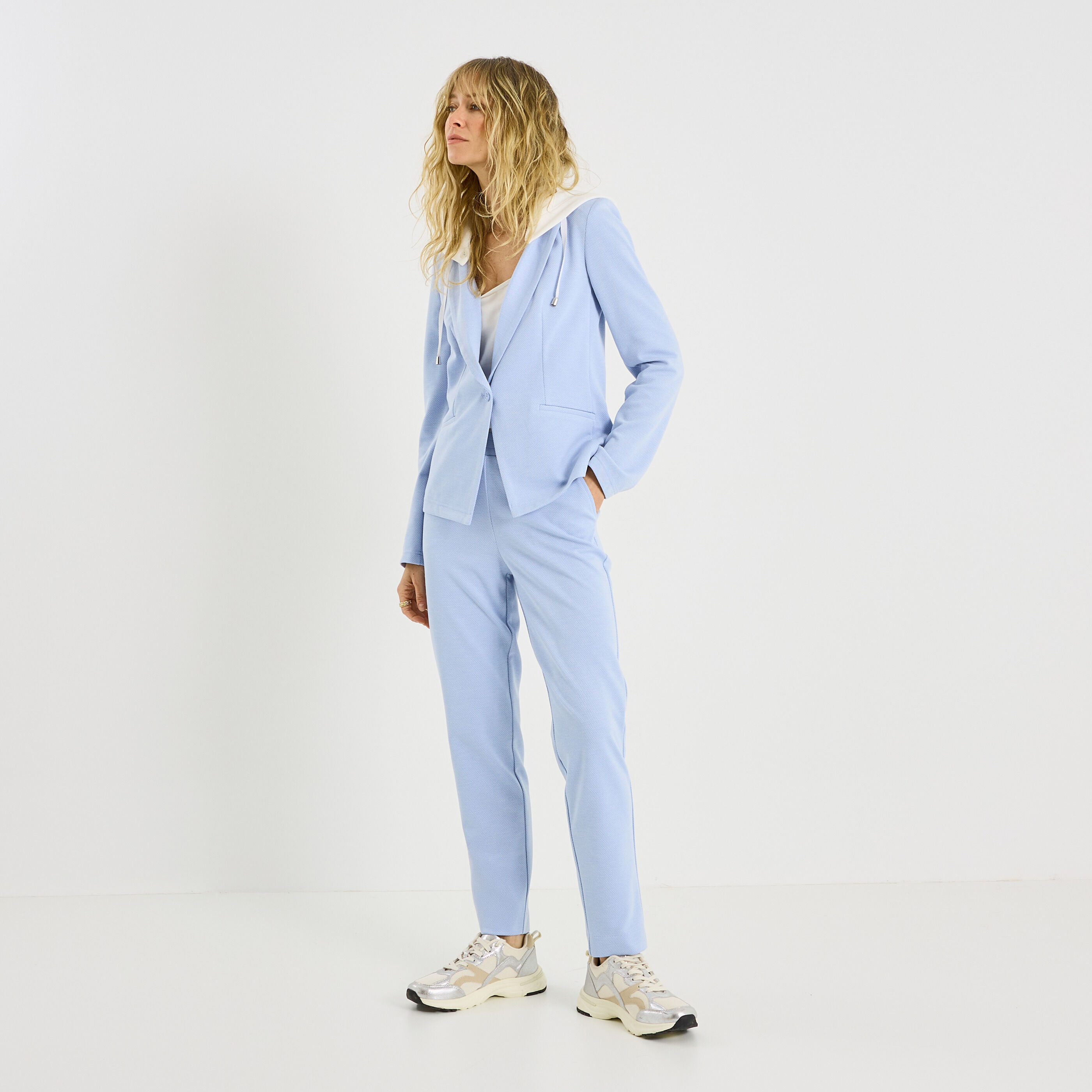 Pantalon ajust&eacute; en maille femme