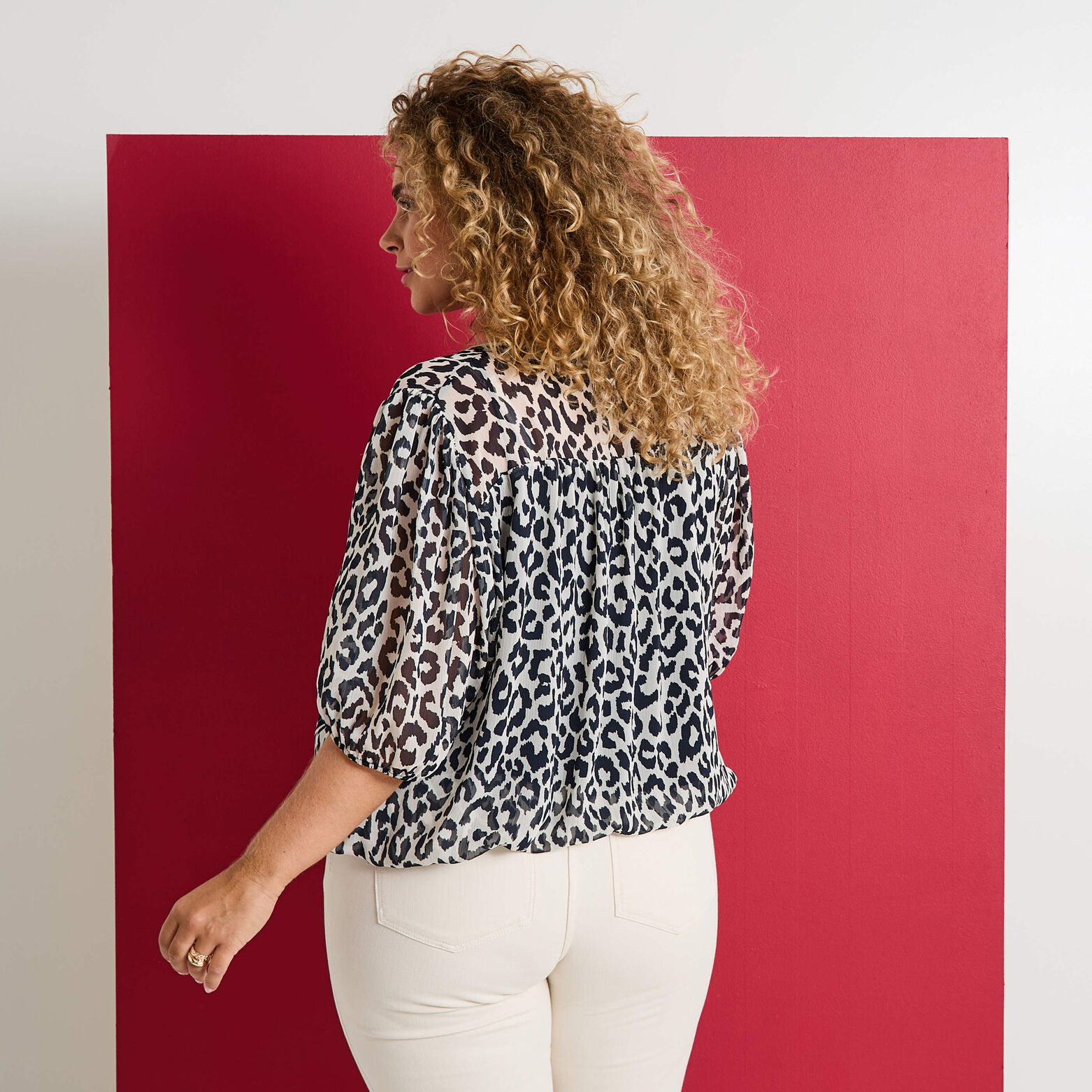 Blouse col V à imprimé léopard femme
