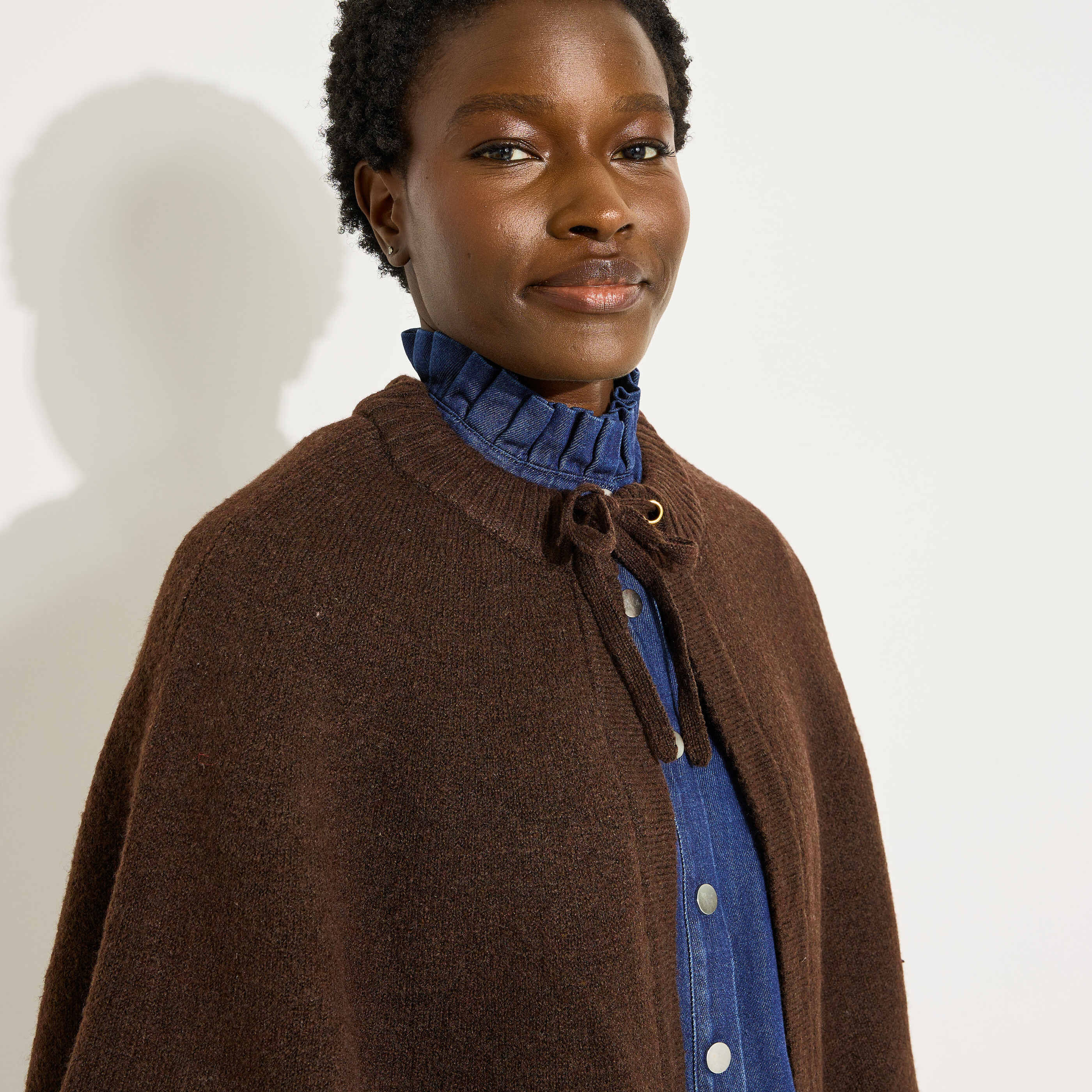 Cape courte en maille femme