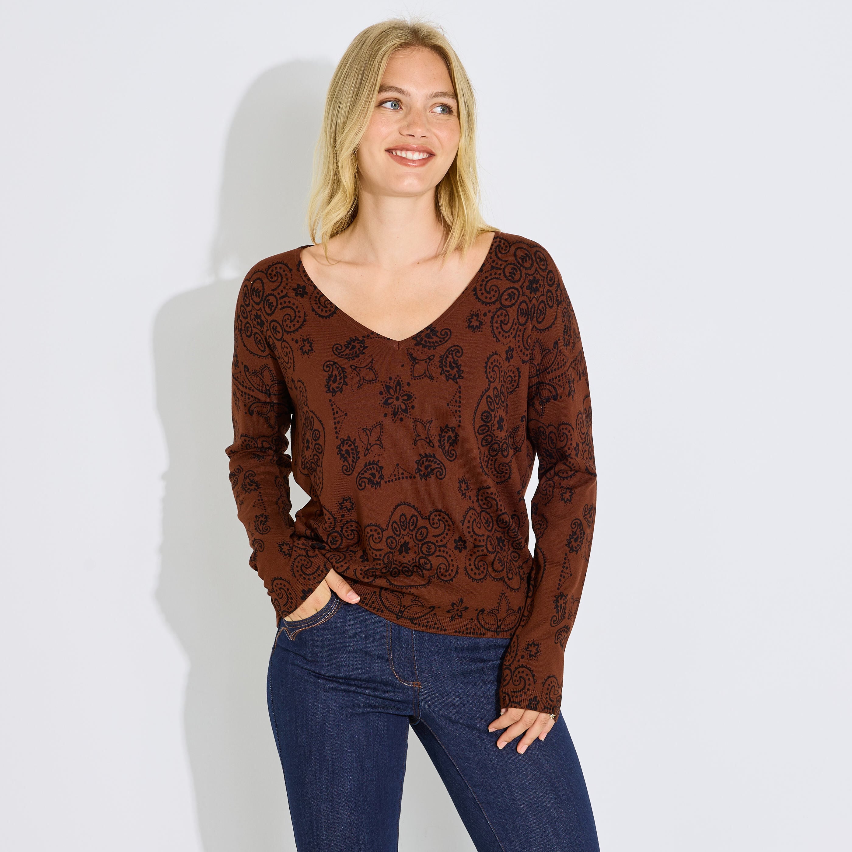 Pull en maille imprim&eacute; cachemire femme