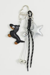 Porte-clés étoile et chien femme