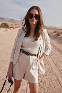 Short à revers et ceinture femme