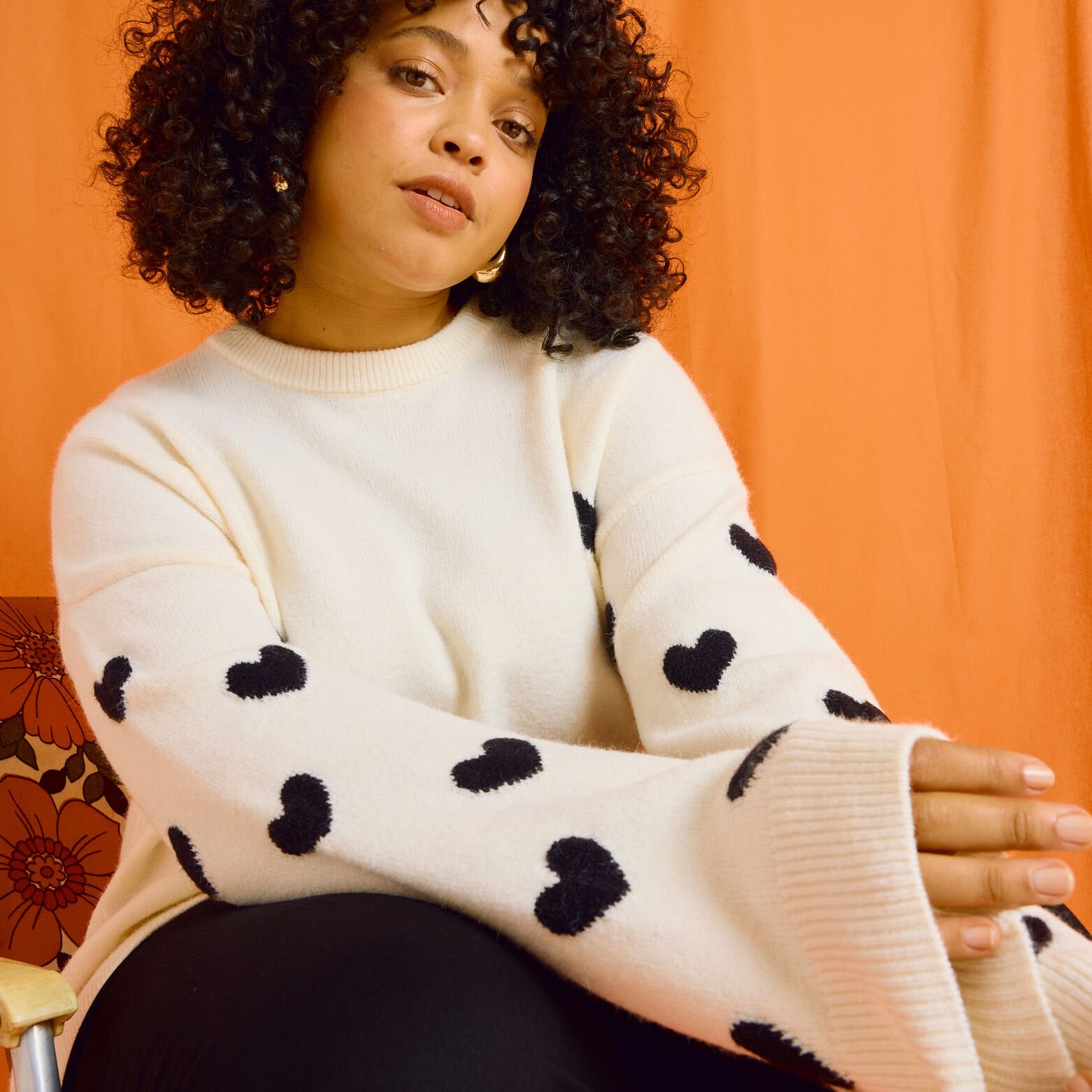 Pull col rond imprimé cœurs femme