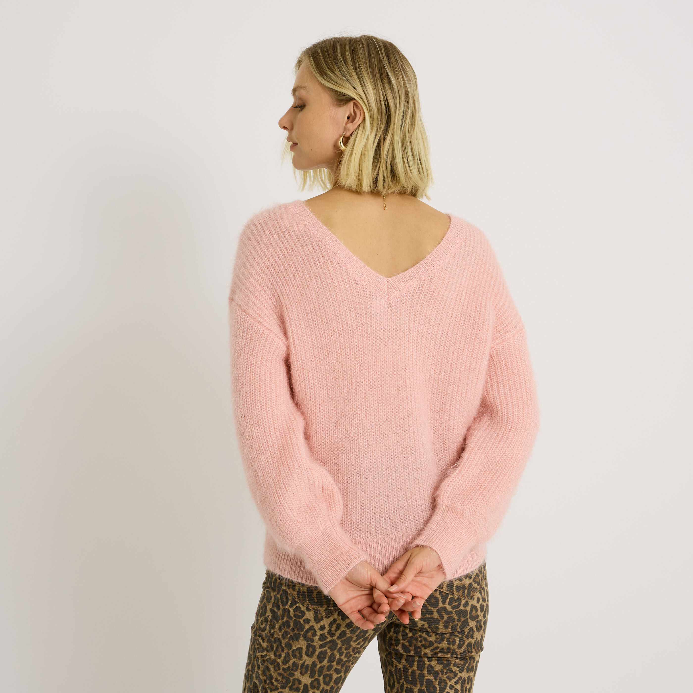 Pull fluffy &agrave; col rond femme