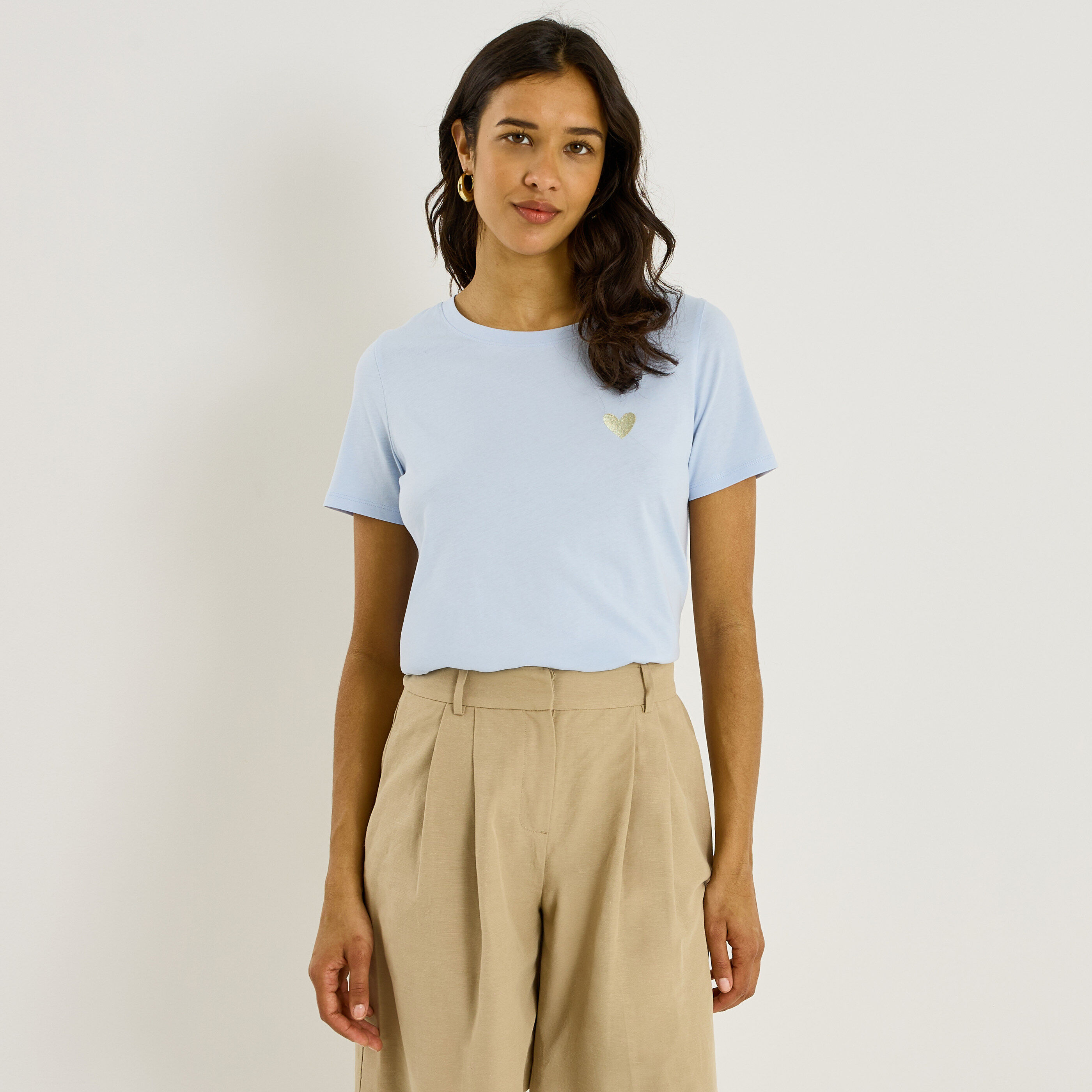 T-shirt col rond c&oelig;ur brod&eacute; femme