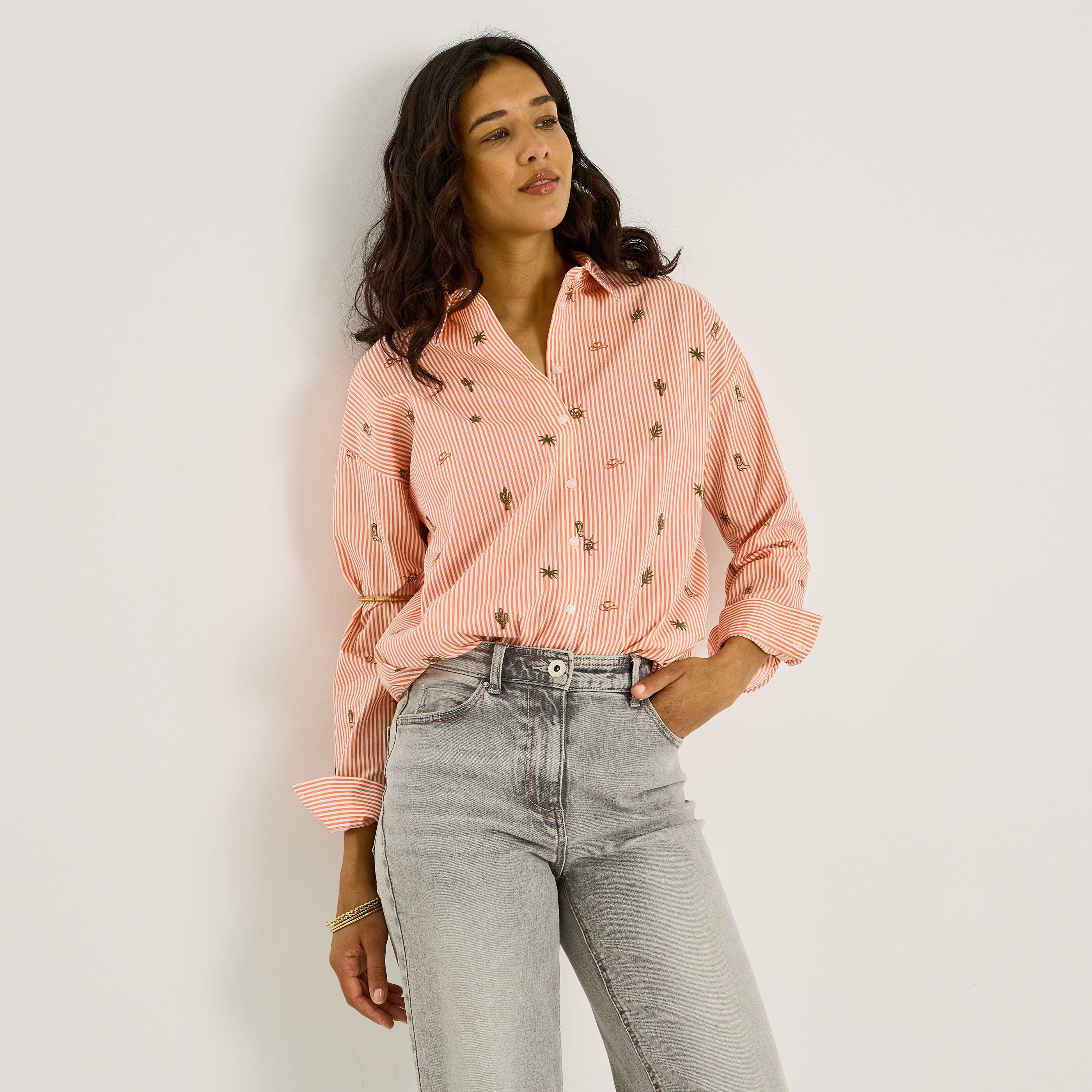 Chemise ray&eacute;e &agrave; broderies femme