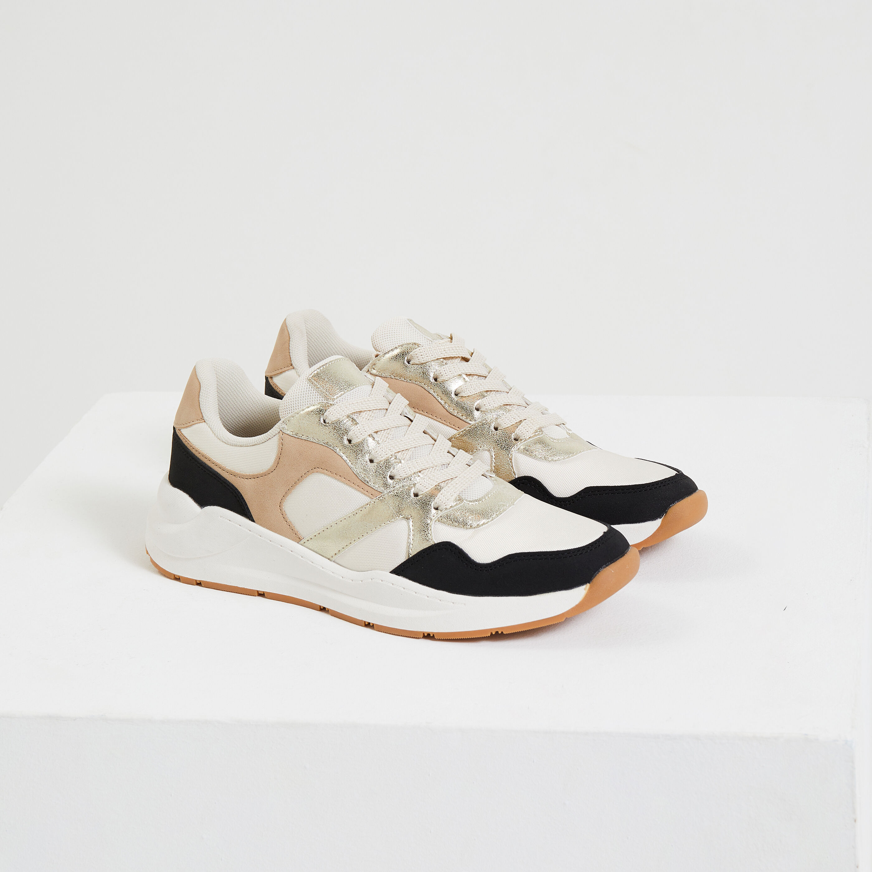 Site basket femme outlet