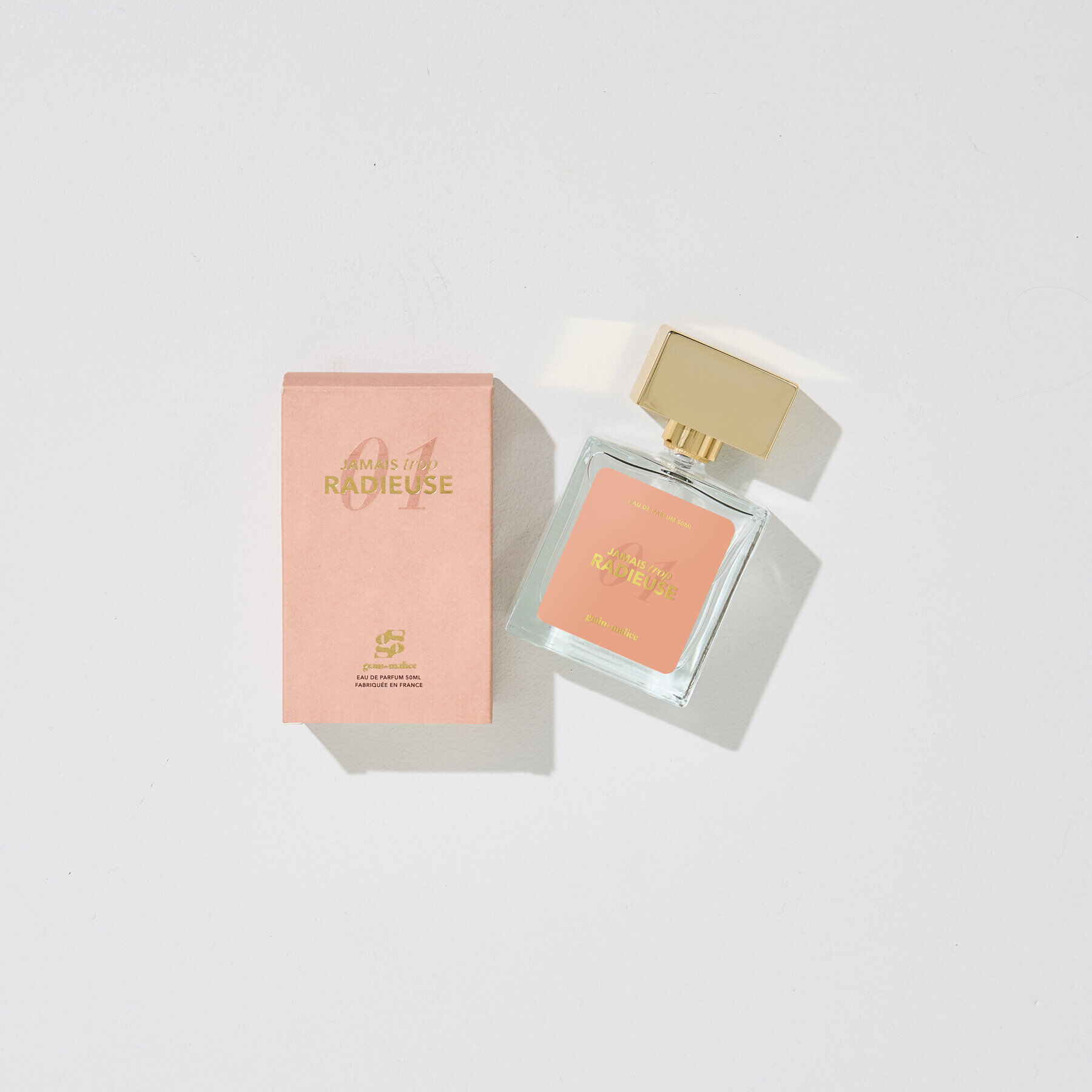 Parfum RADIEUSE avec &eacute;tui pour femme