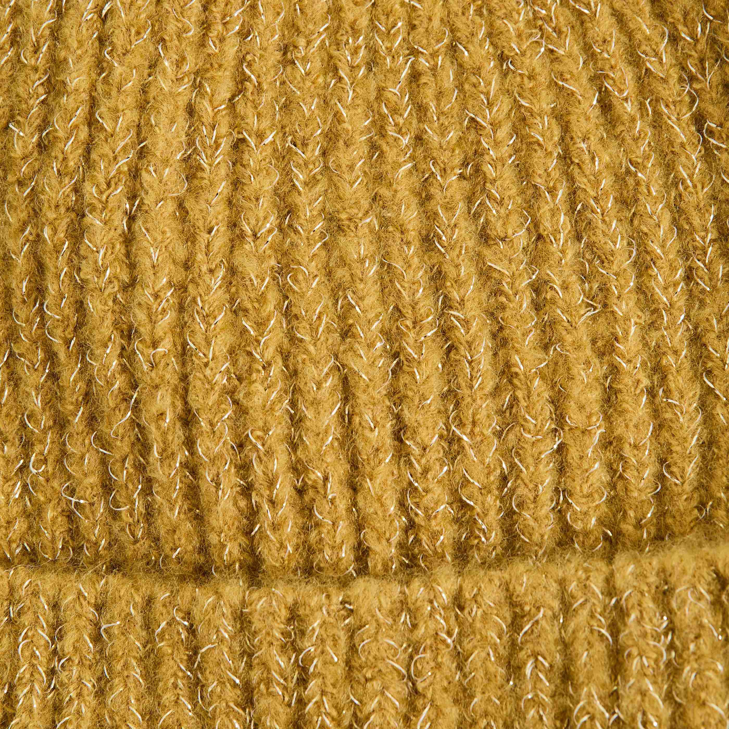 Bonnet c&ocirc;tel&eacute; femme