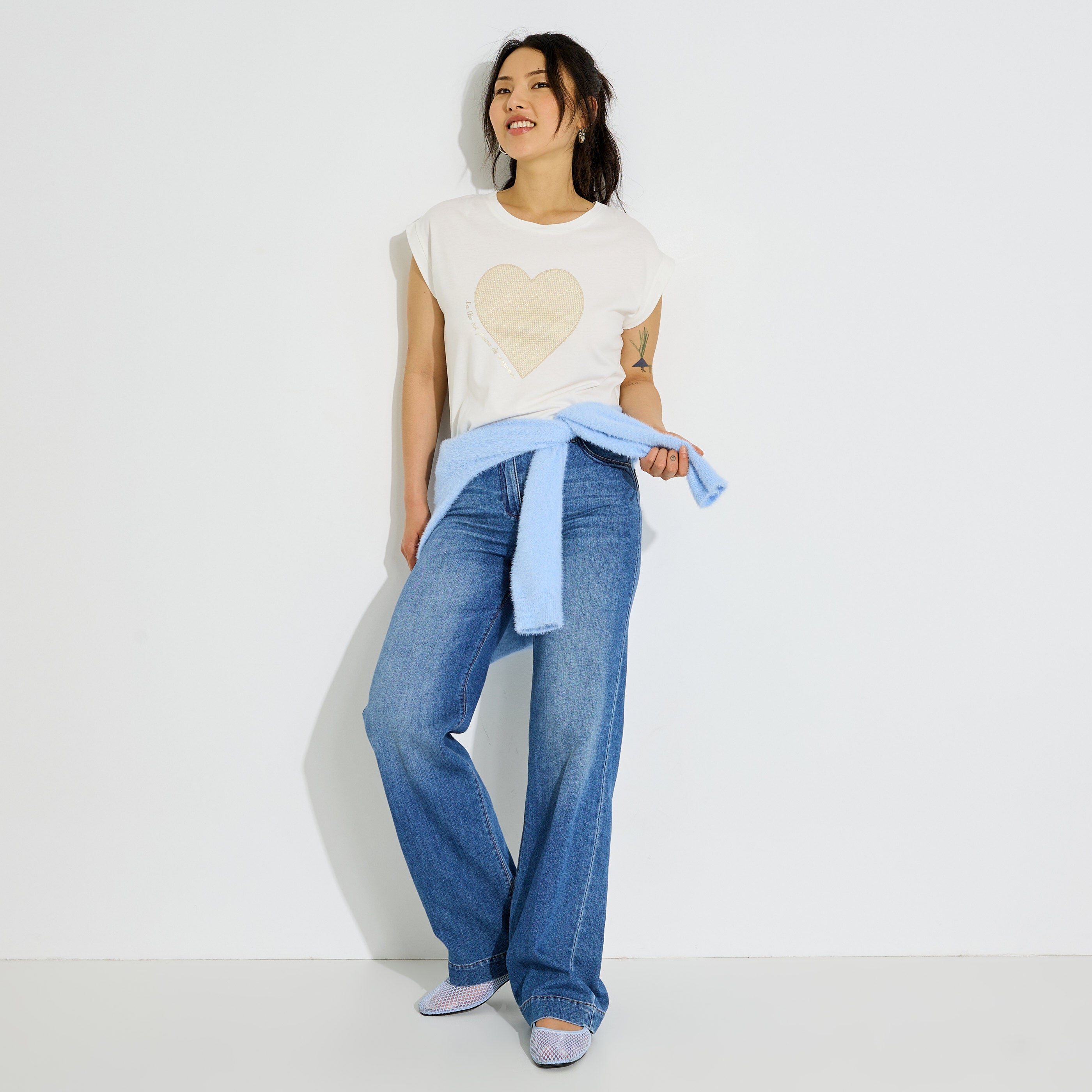 T-shirt motif c&oelig;ur paillet&eacute; femme