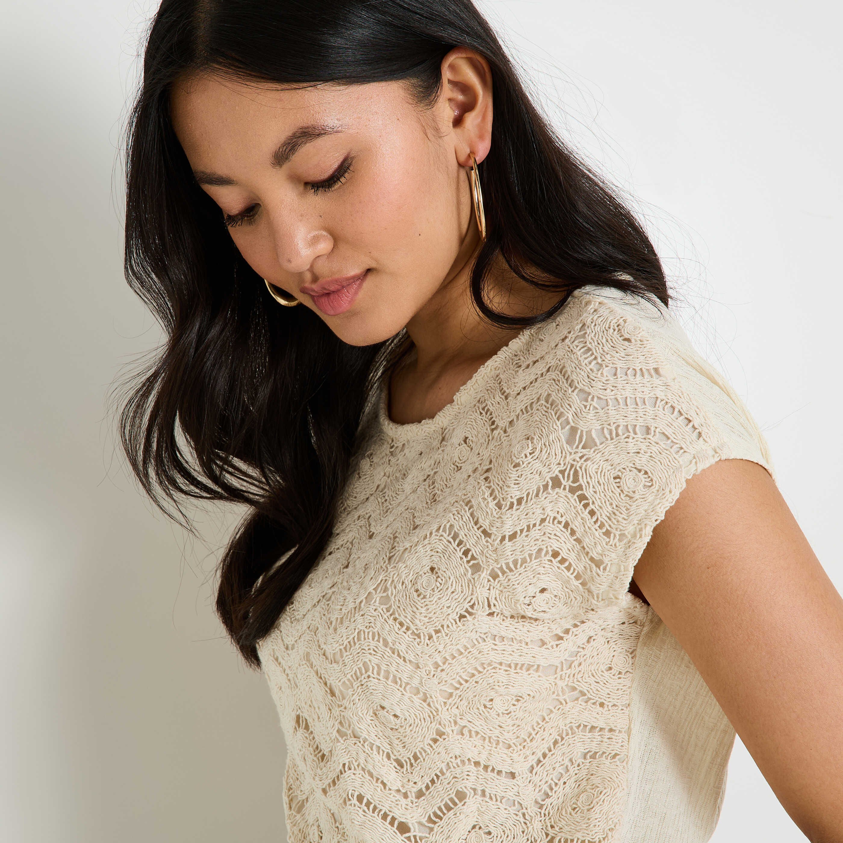 T-shirt col rond en crochet femme