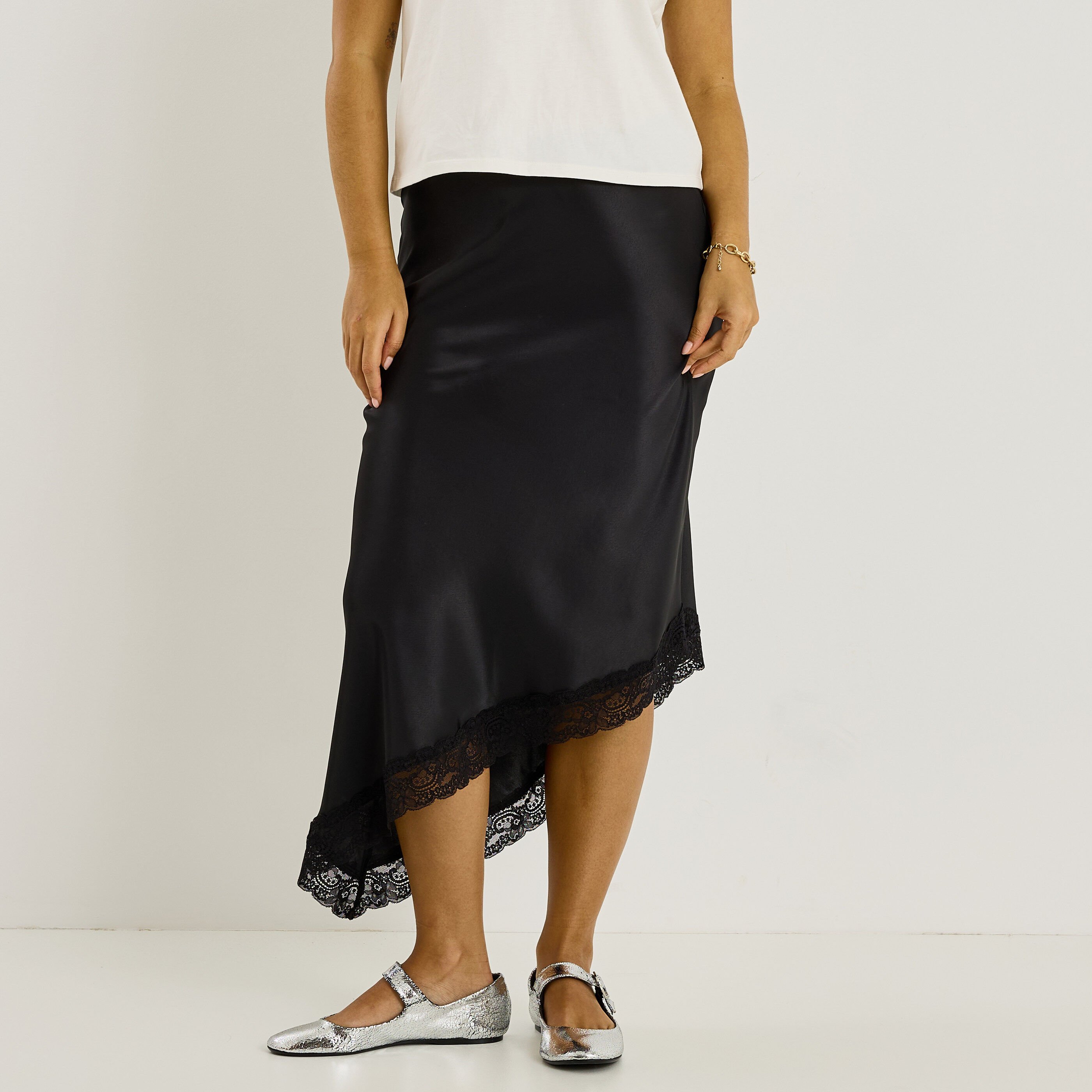 Jupe longue satin&eacute;e asym&eacute;trique 