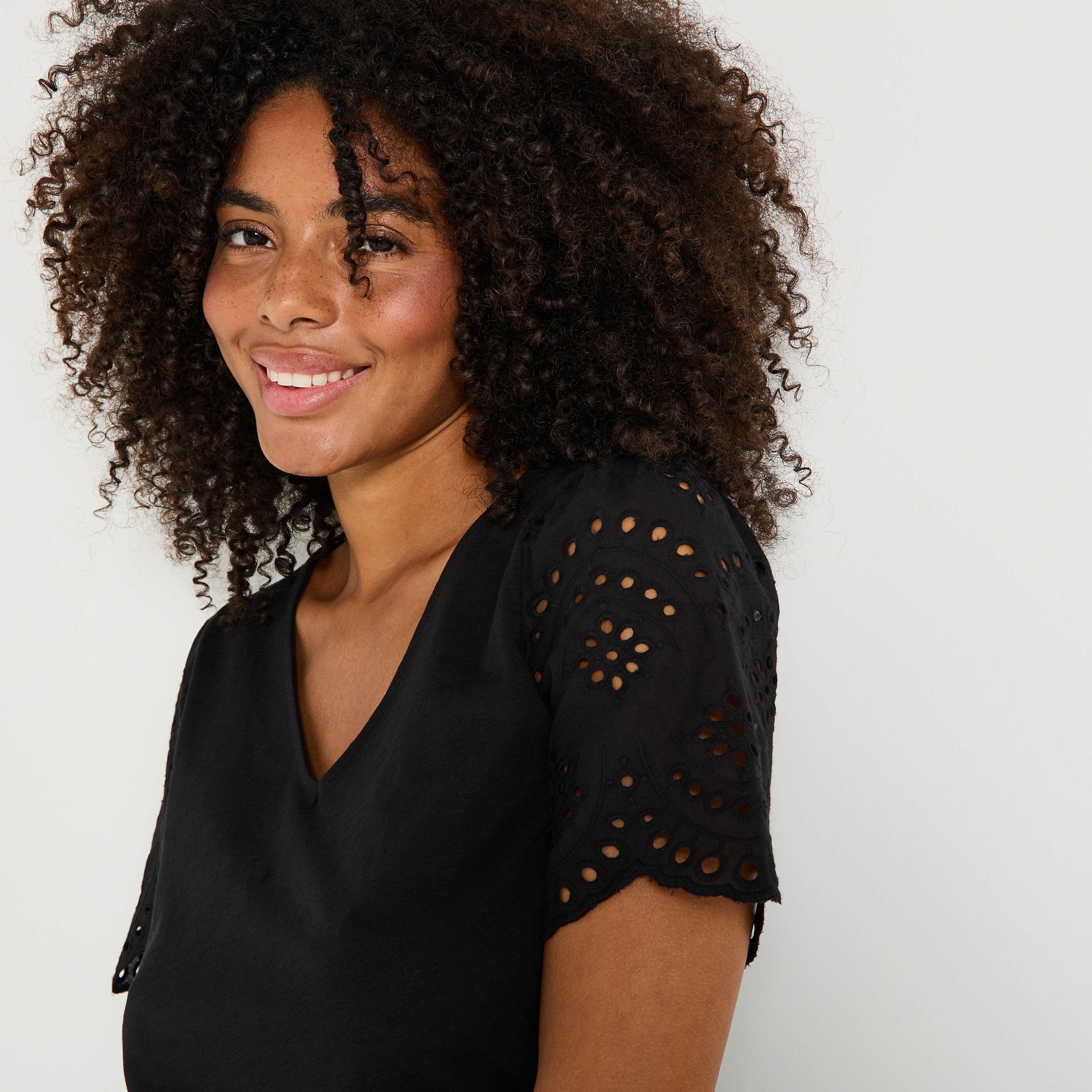 T-shirt manches volant&eacute;es femme