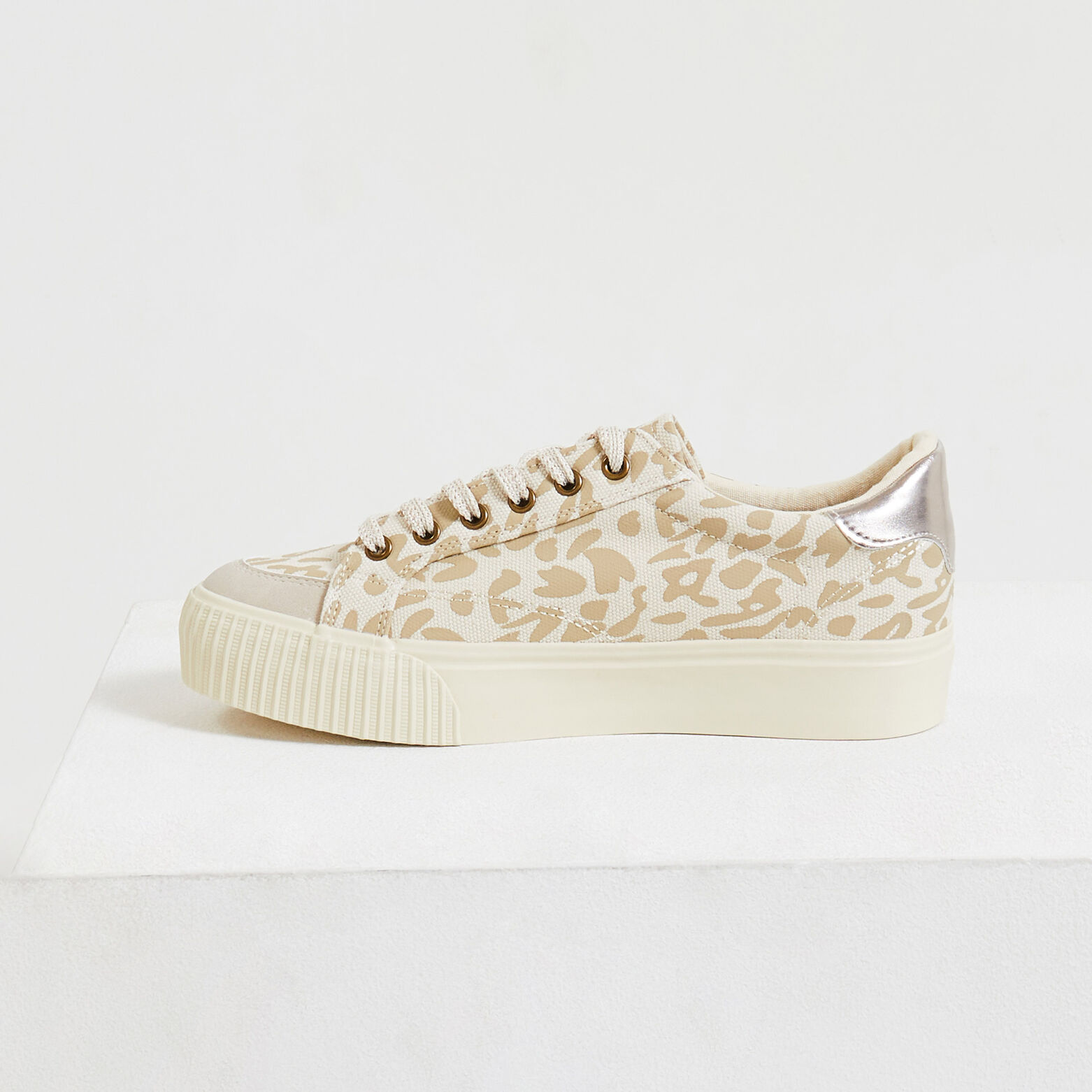 Basket en toile léopard femme
