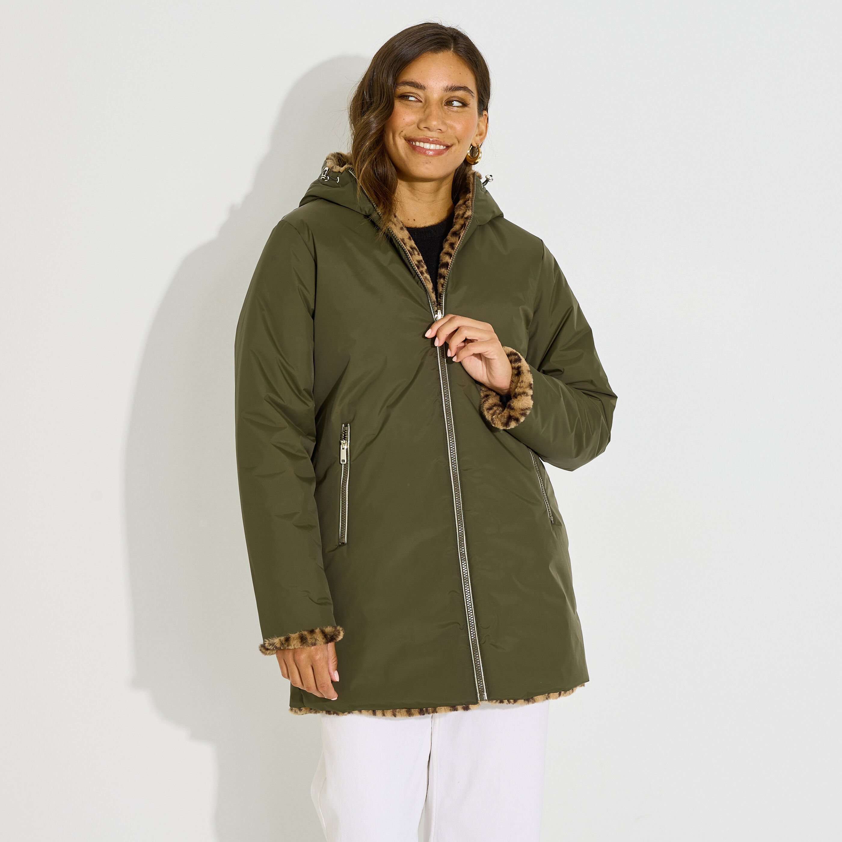 Manteau d'hiver mi-long &agrave; capuche femme