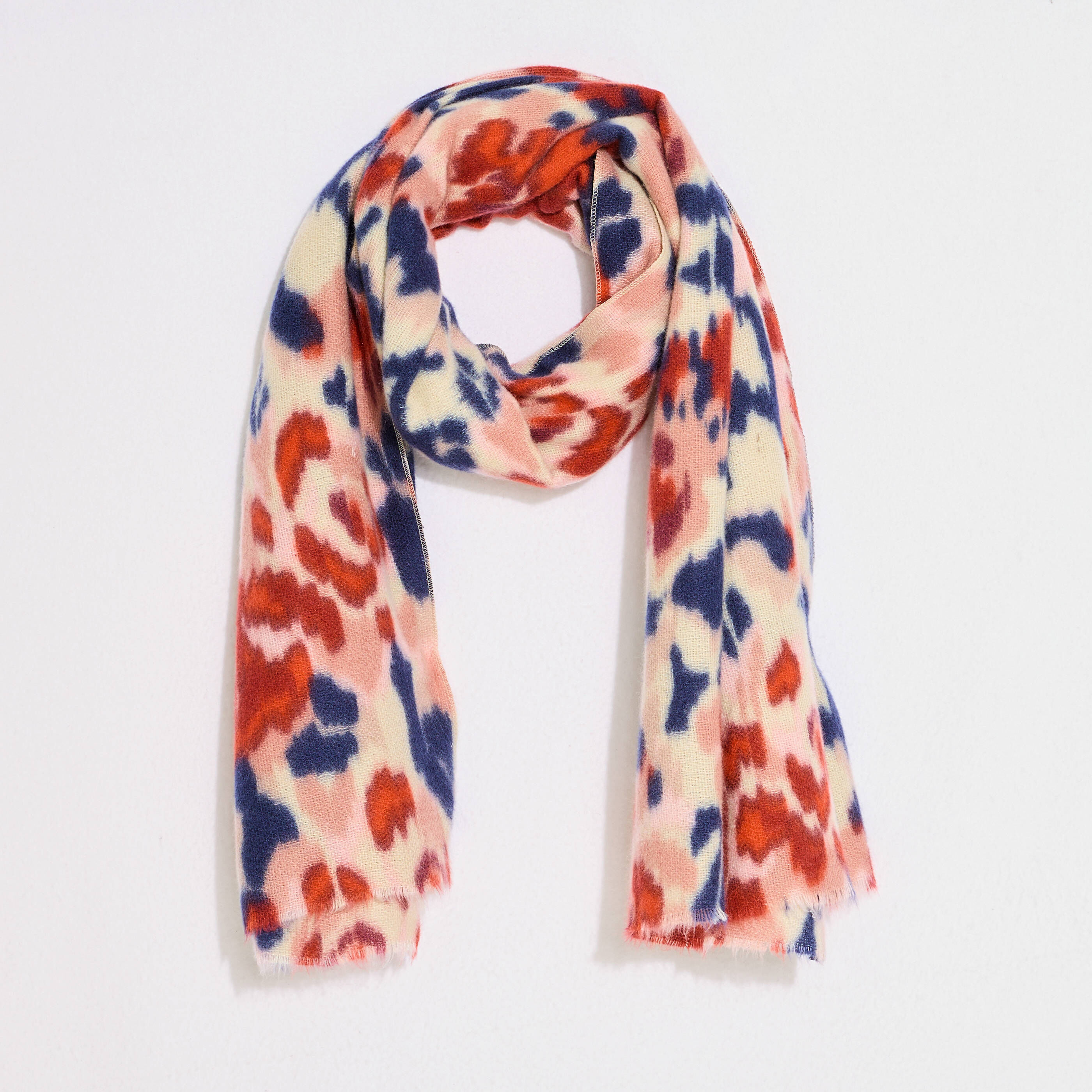 &Eacute;charpe douce motif fleurs femme