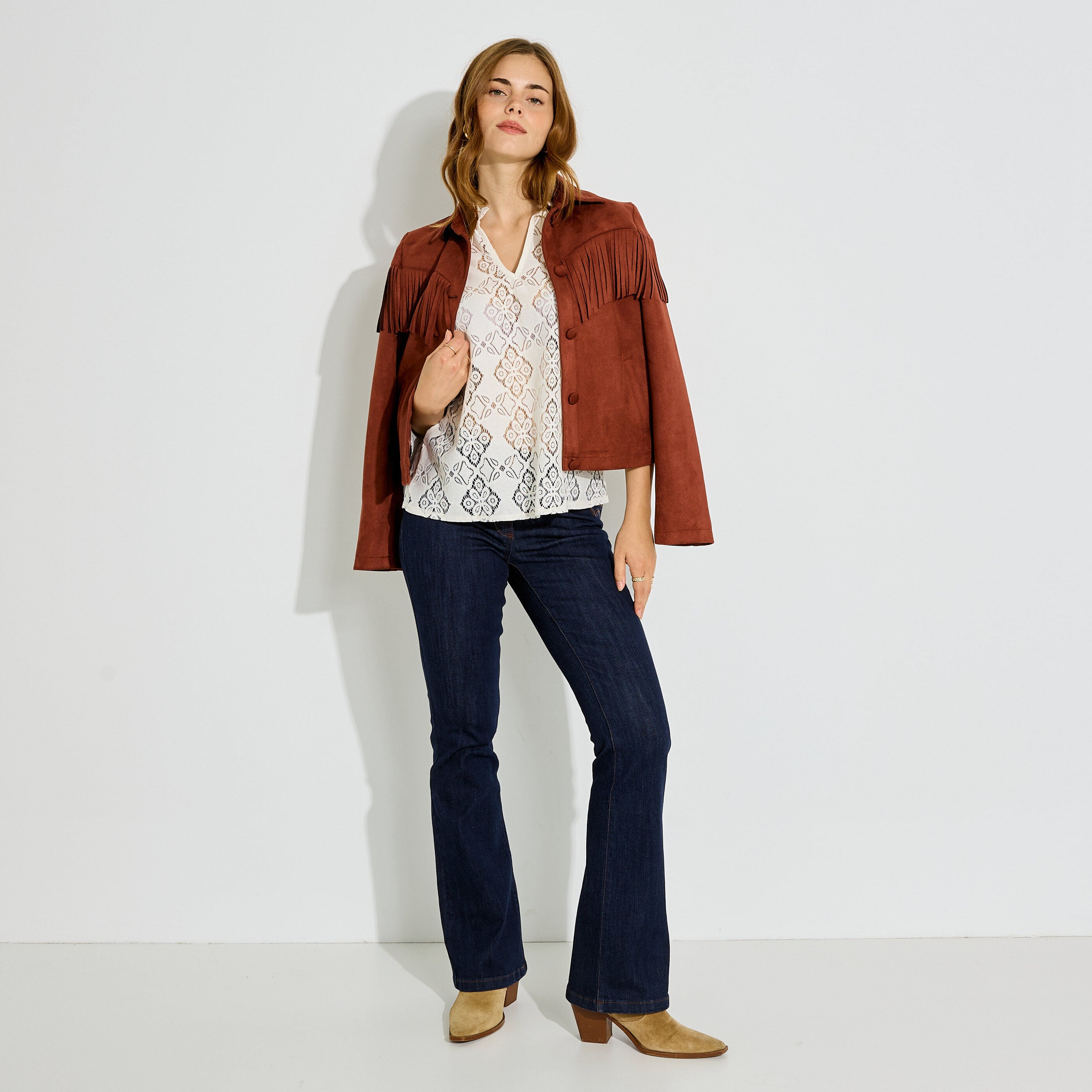 Blouse ajour&eacute;e col volant&eacute; femme