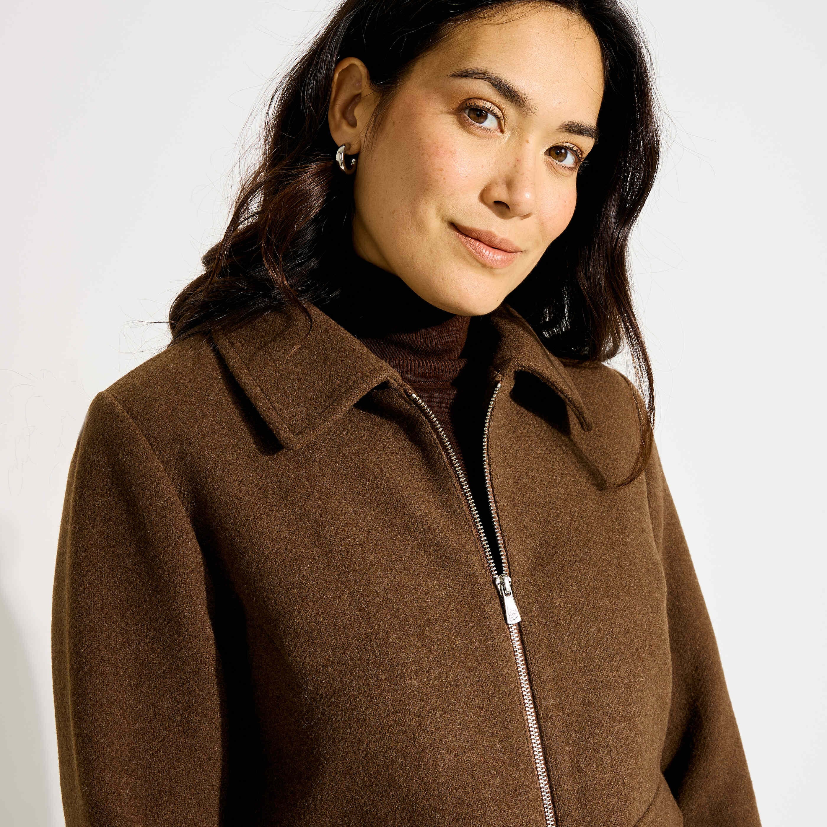 Manteau court zipp&eacute; femme