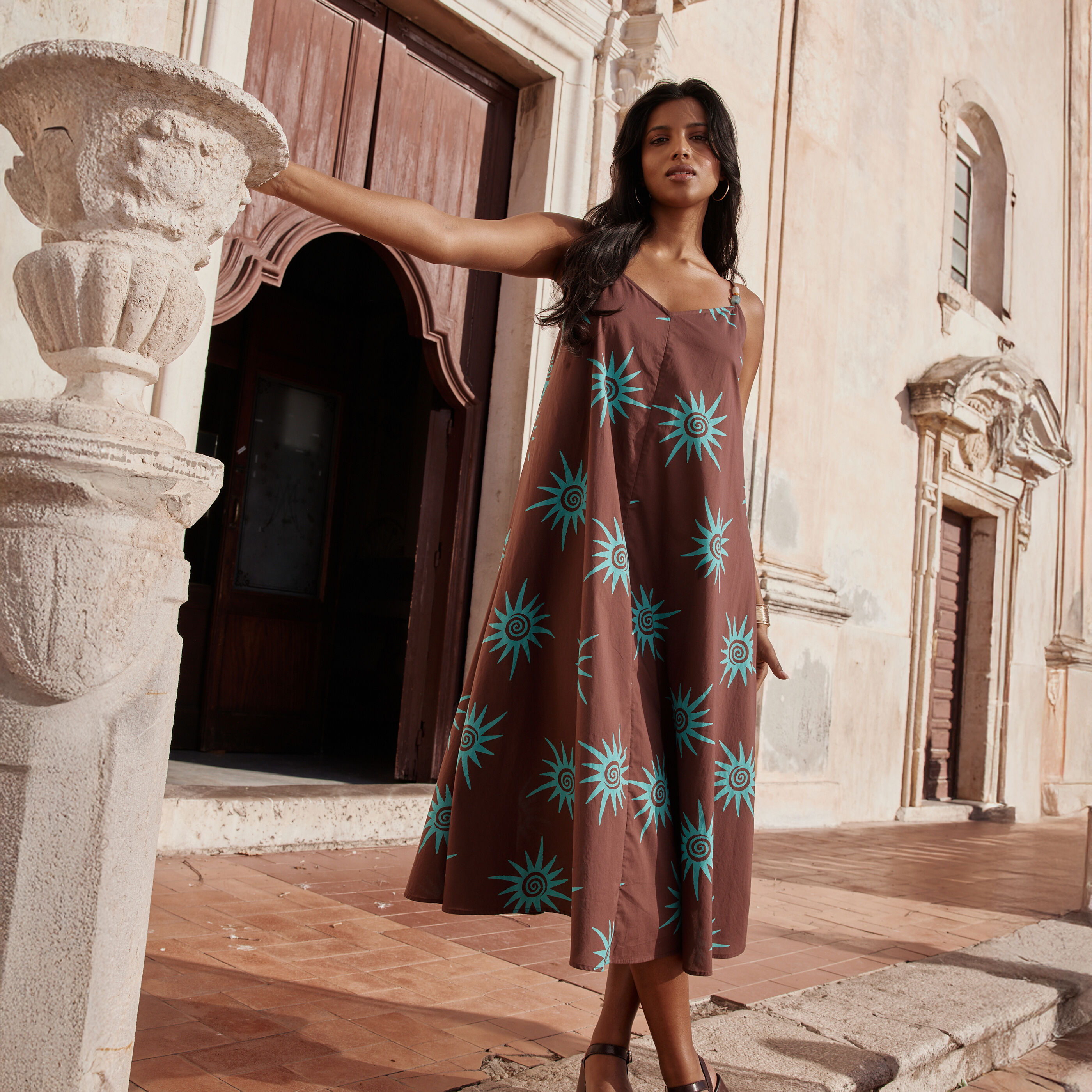 Robe longue imprim&eacute;e &agrave; fines bretelles