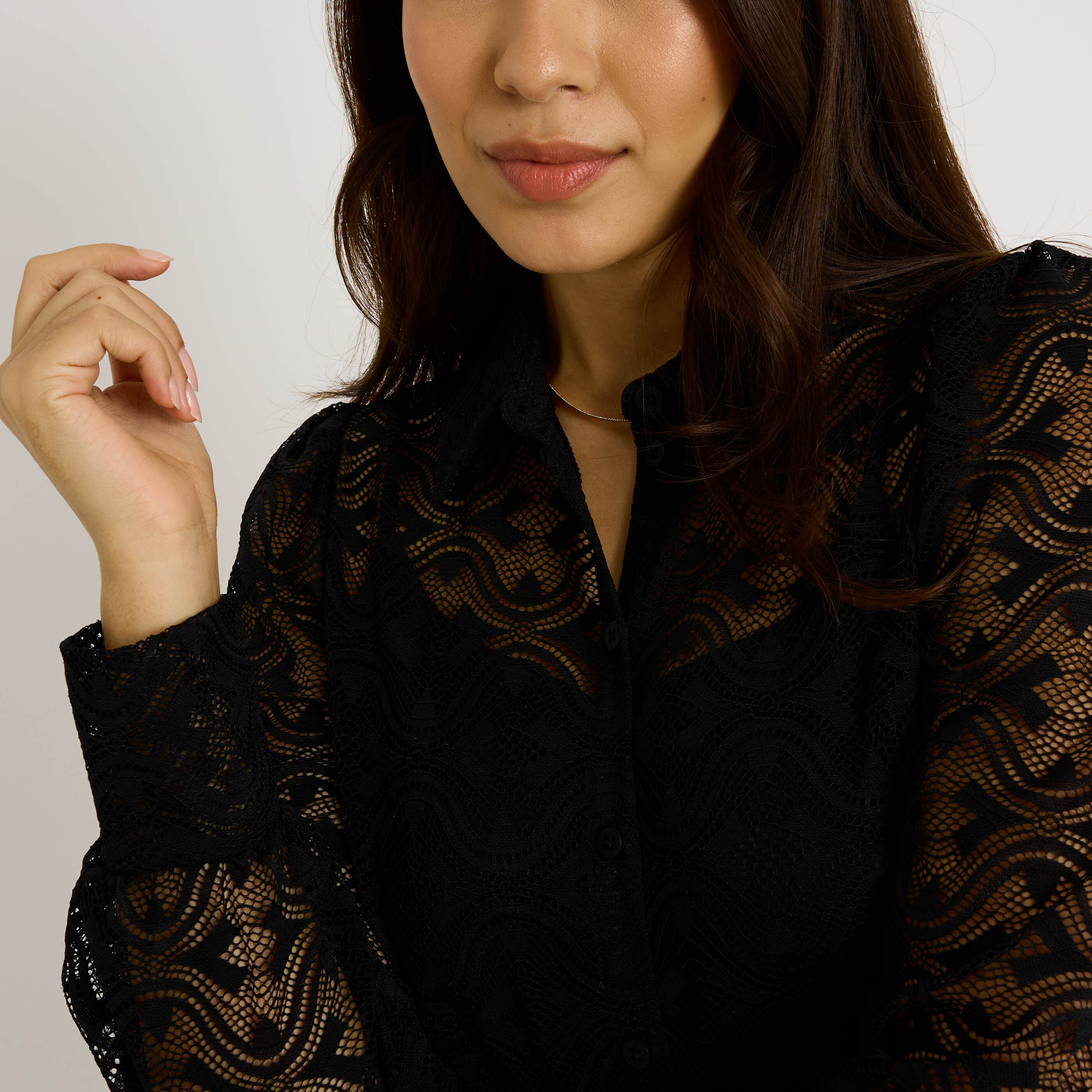 Chemise &agrave; d&eacute;tails ajour&eacute;s femme