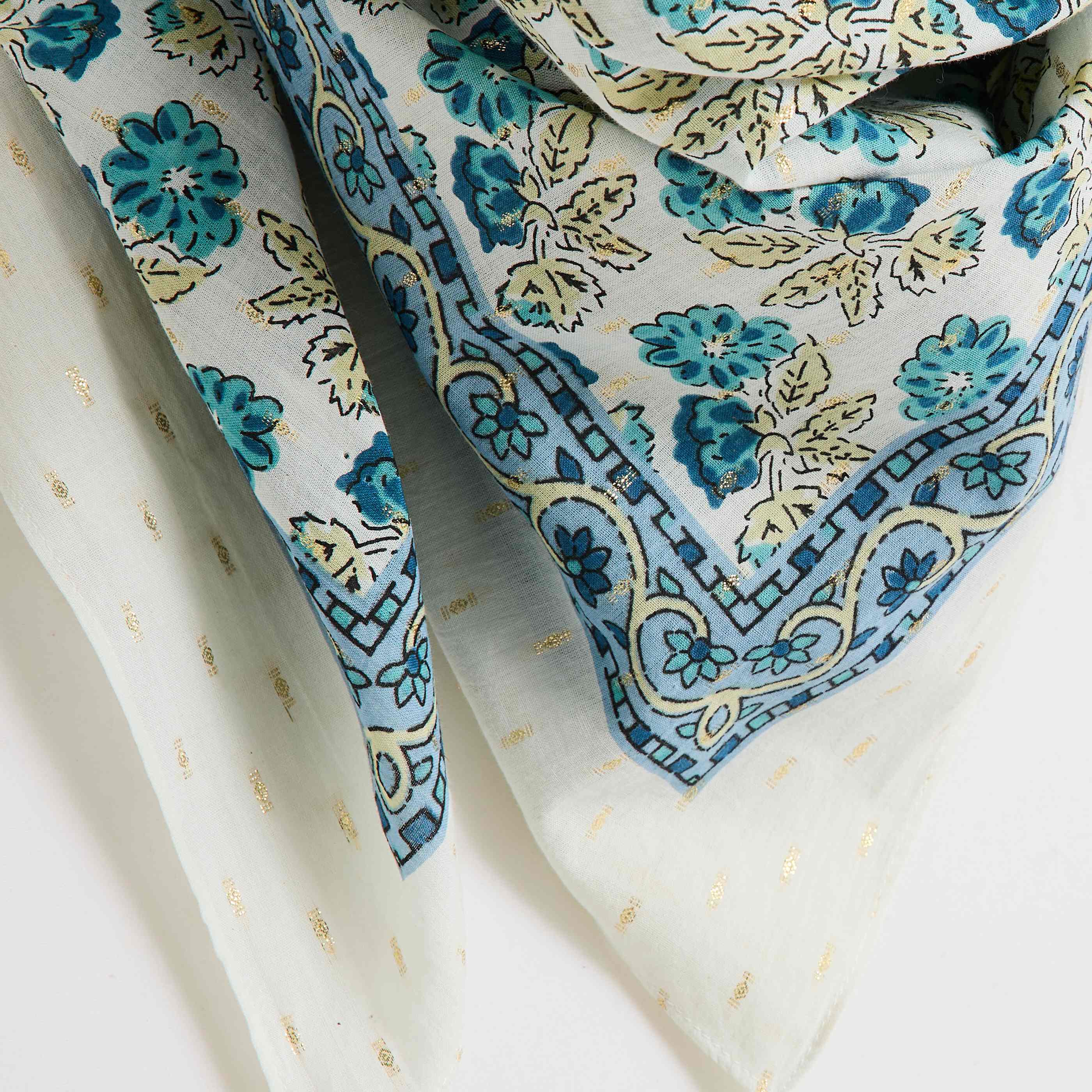 Foulard carr&eacute; fils brillants femme