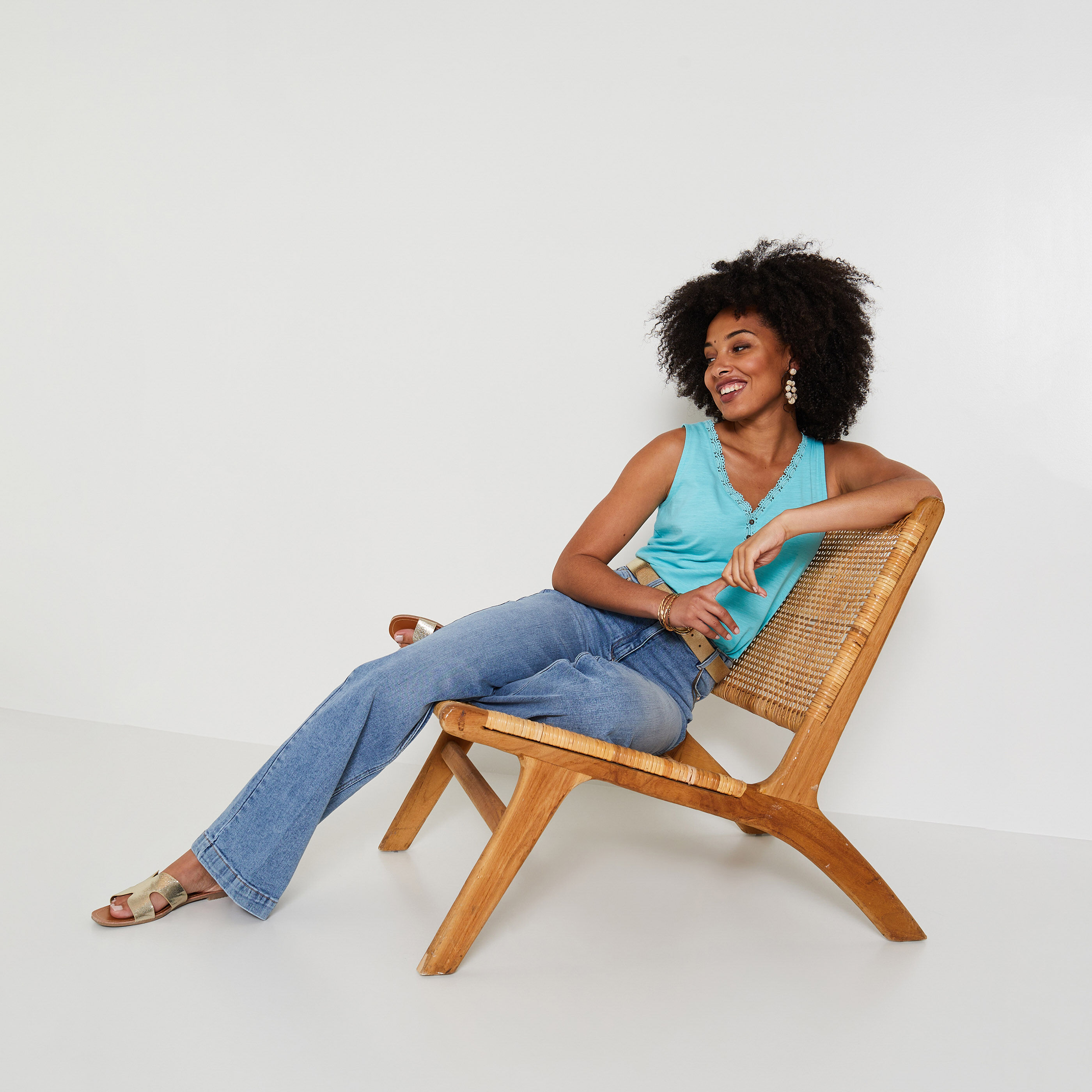 D&eacute;bardeur col V femme