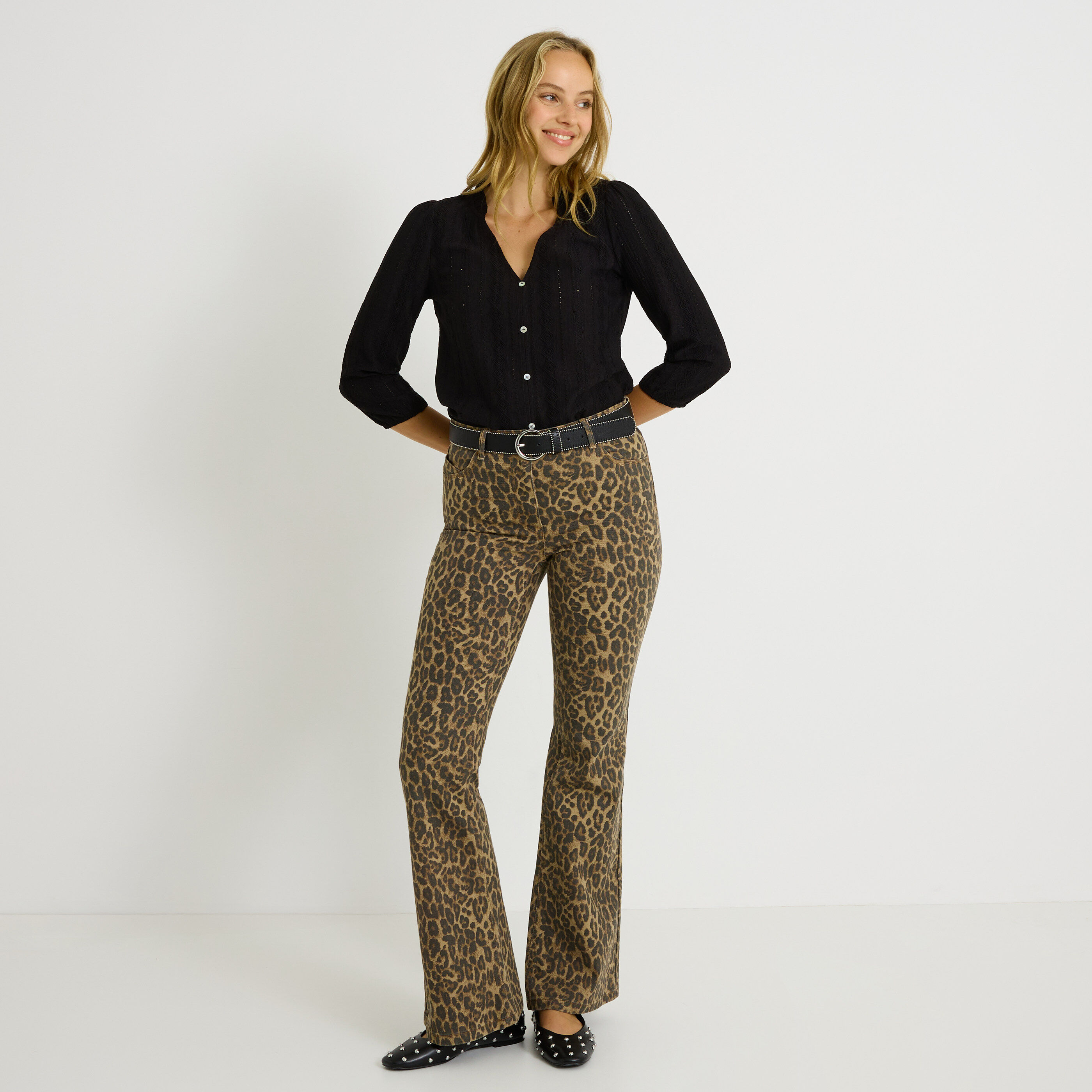 Blouse en maille ajour&eacute;e femme