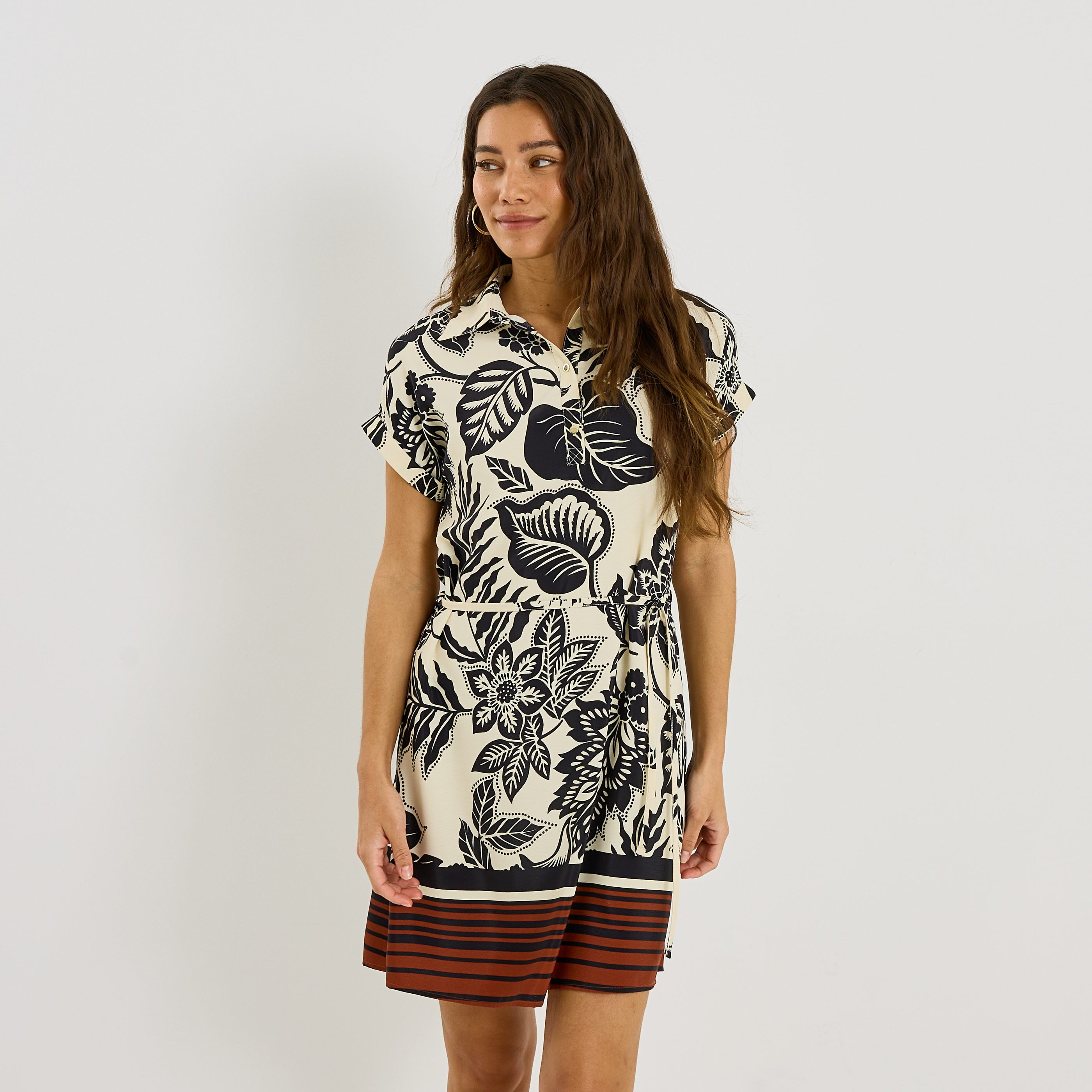 Robe courte fluide imprim&eacute; floral