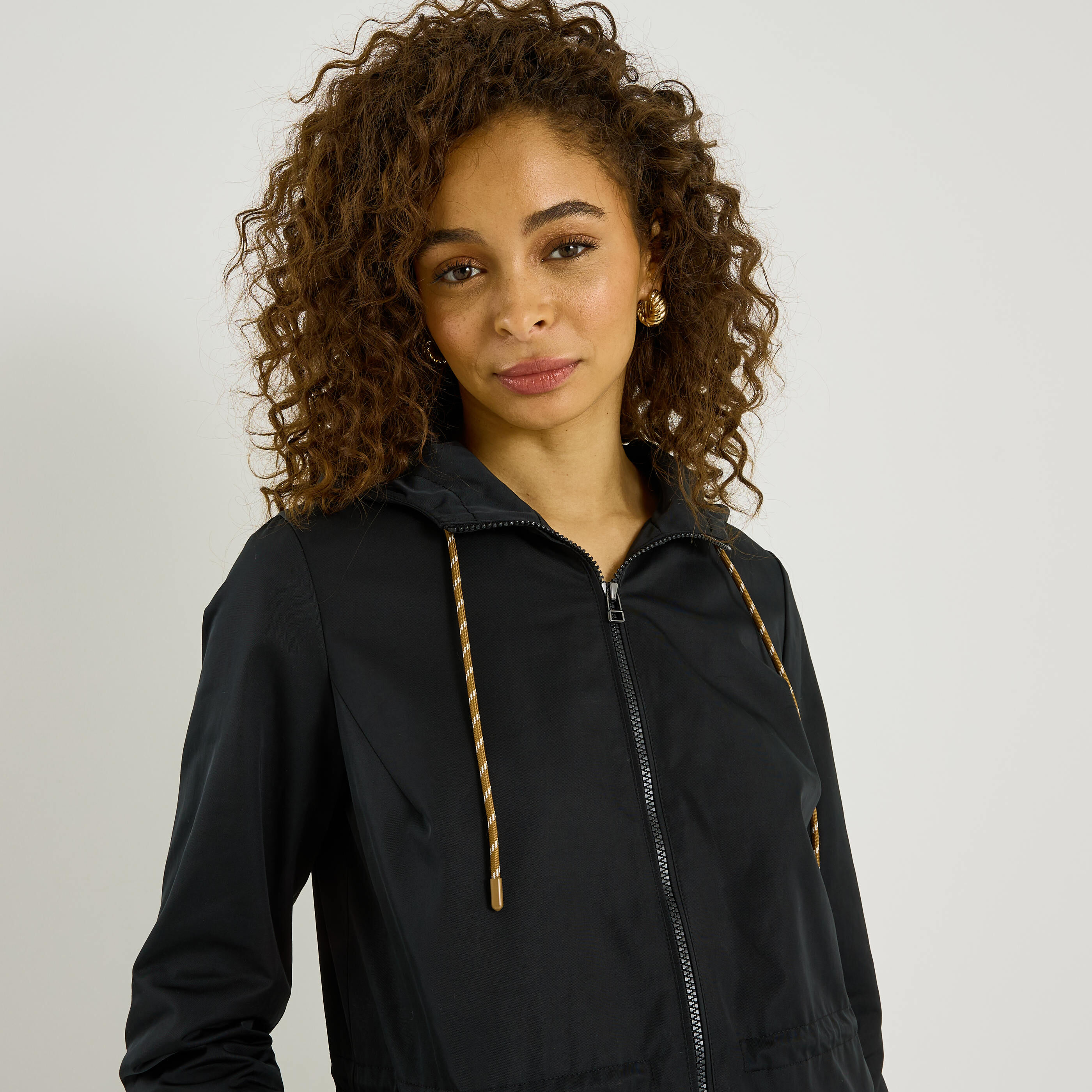 Parka l&eacute;g&egrave;re &agrave; capuche femme