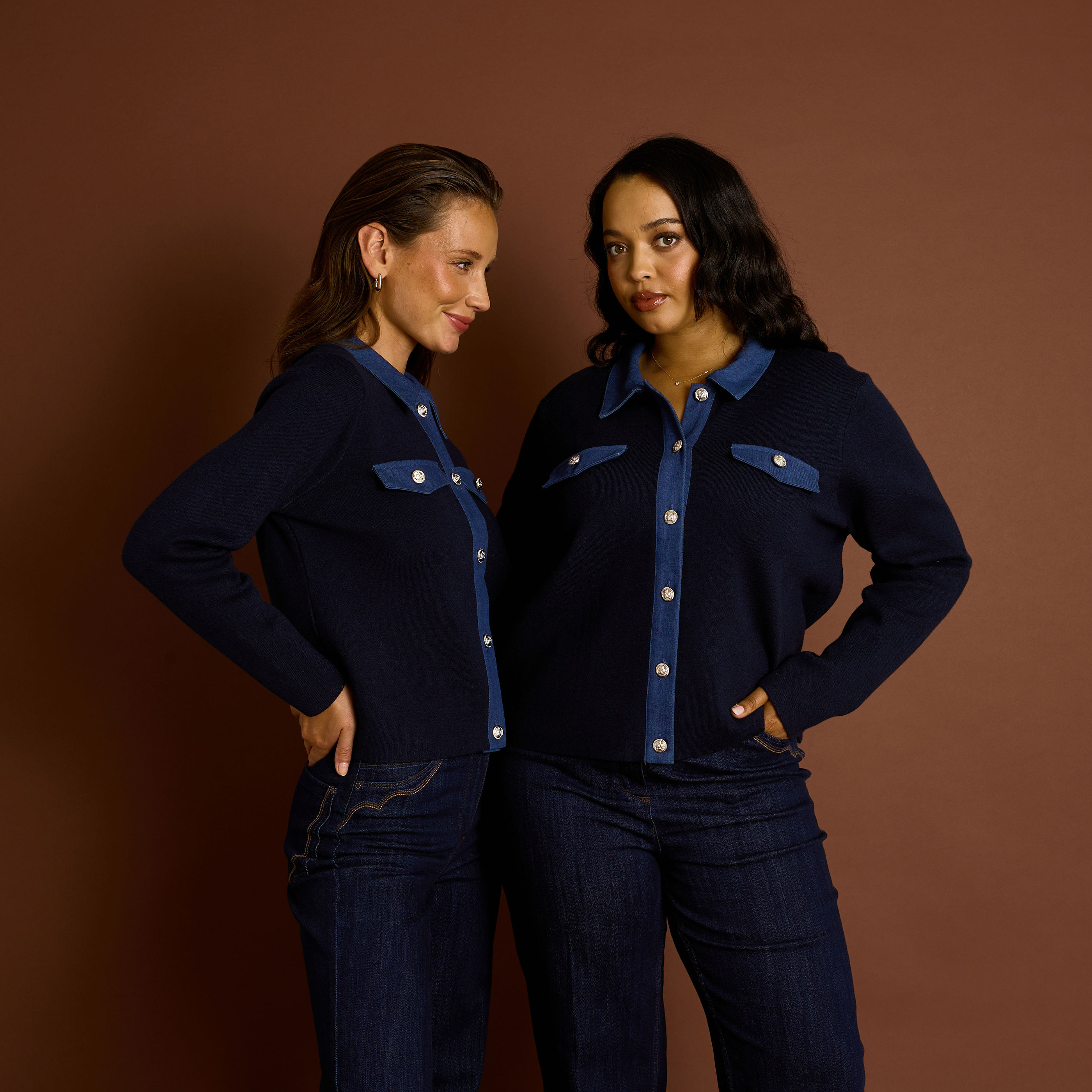 Gilet d&eacute;tail denim col chemise femme