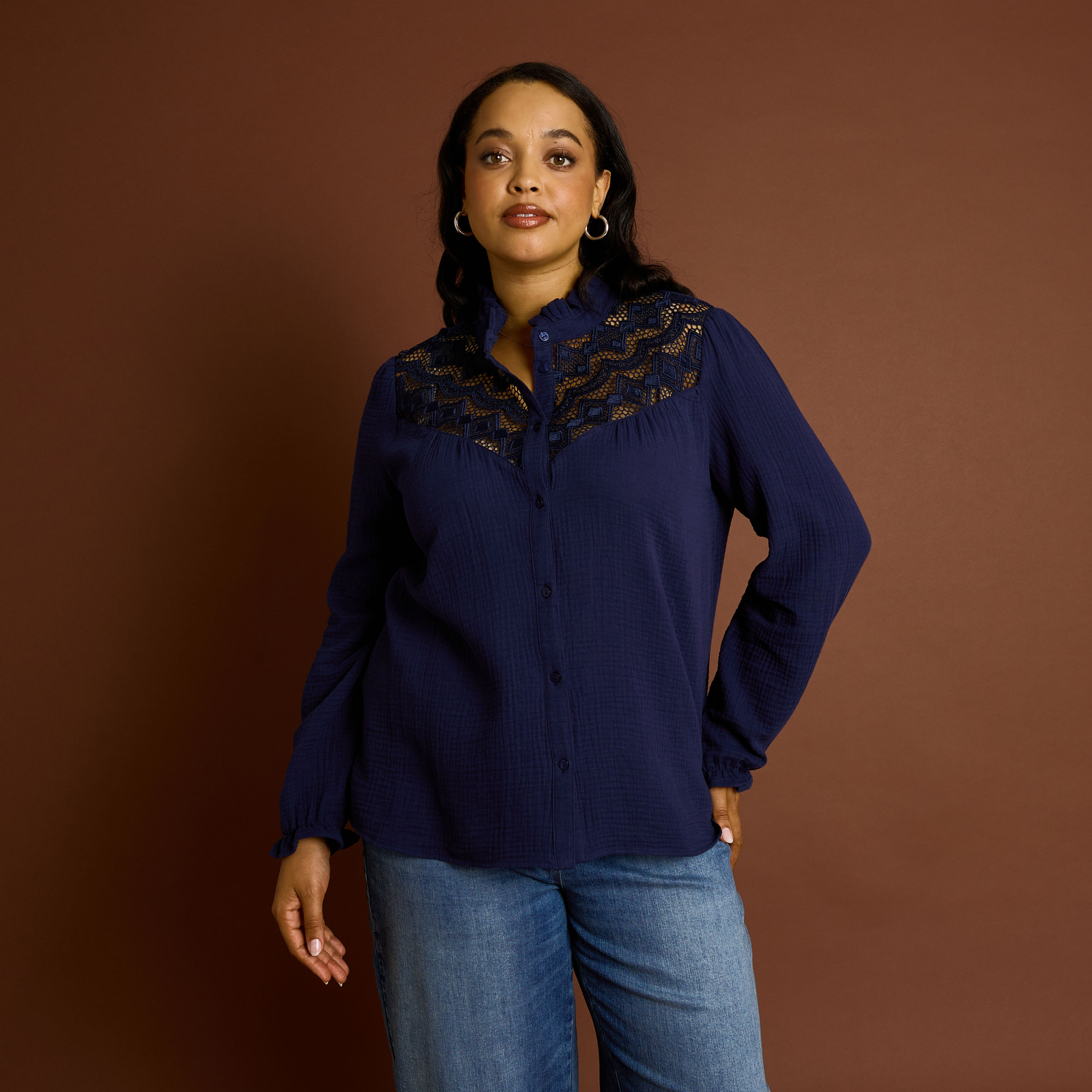 Chemise ajour&eacute;e en gaze de coton femme
